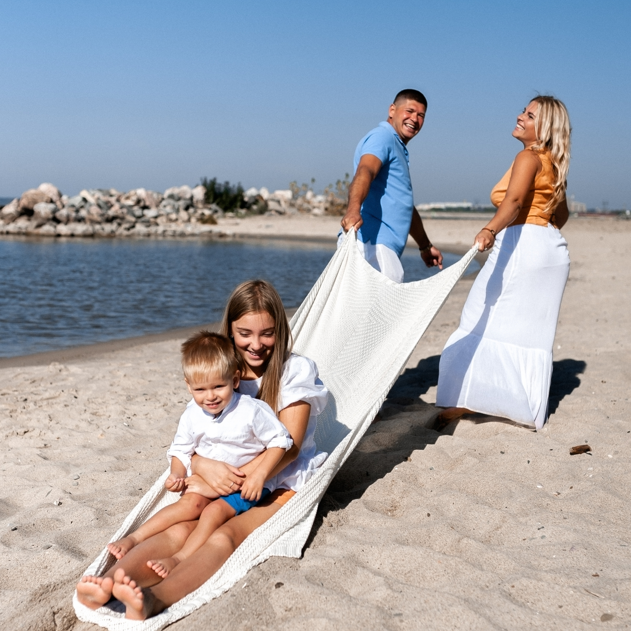 Максим, Наталья, Лера и Егор. Морская прогулка