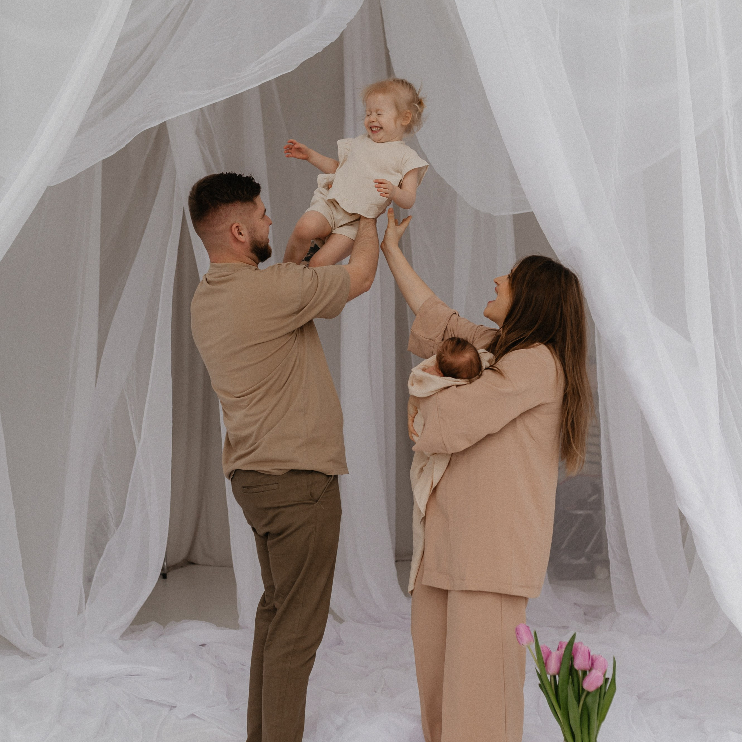 Саша, Марго, Есения и Мира