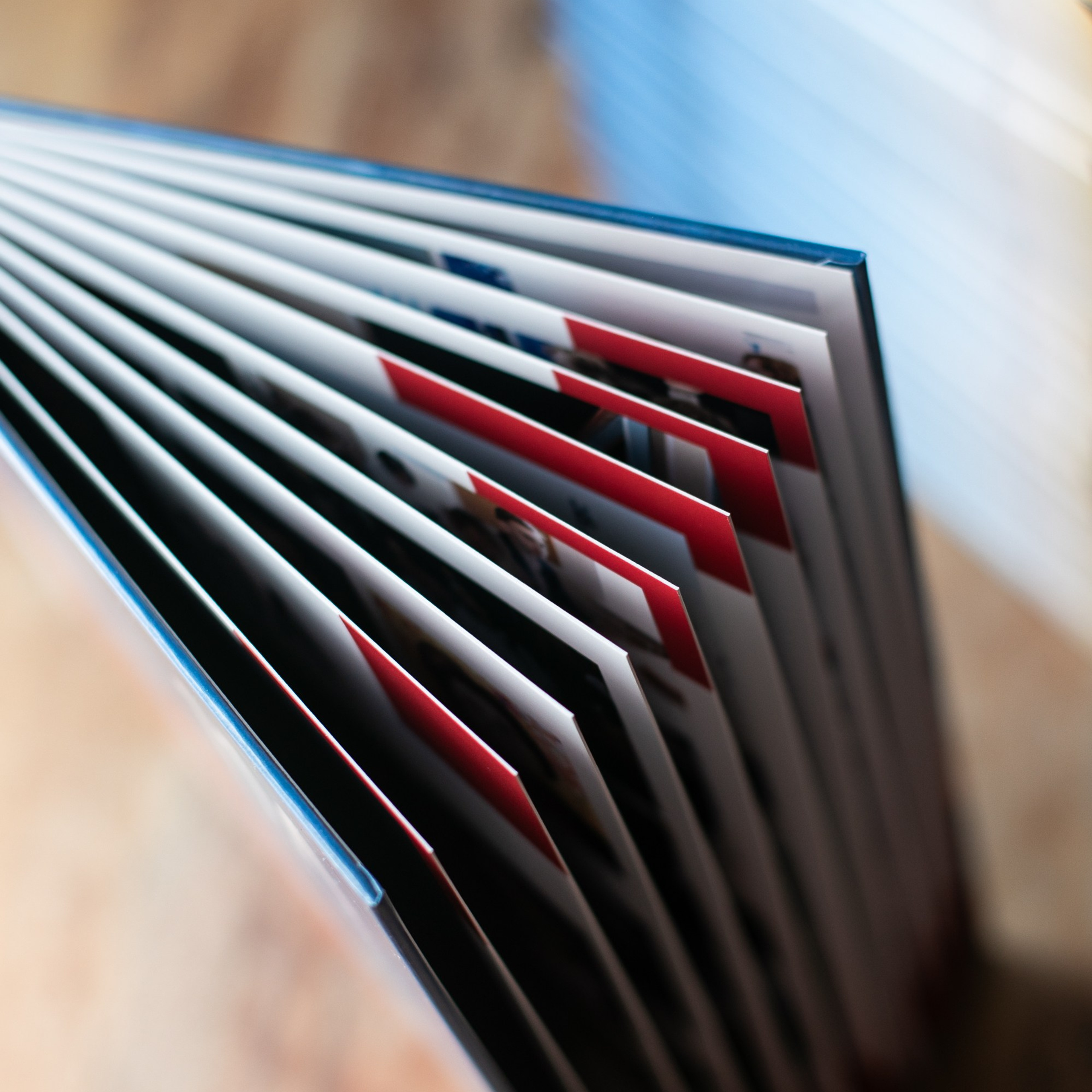 Фотокниги с общей вёрсткой для старших классов. Выпускные альбомы, портретная съёмка в школах и садиках