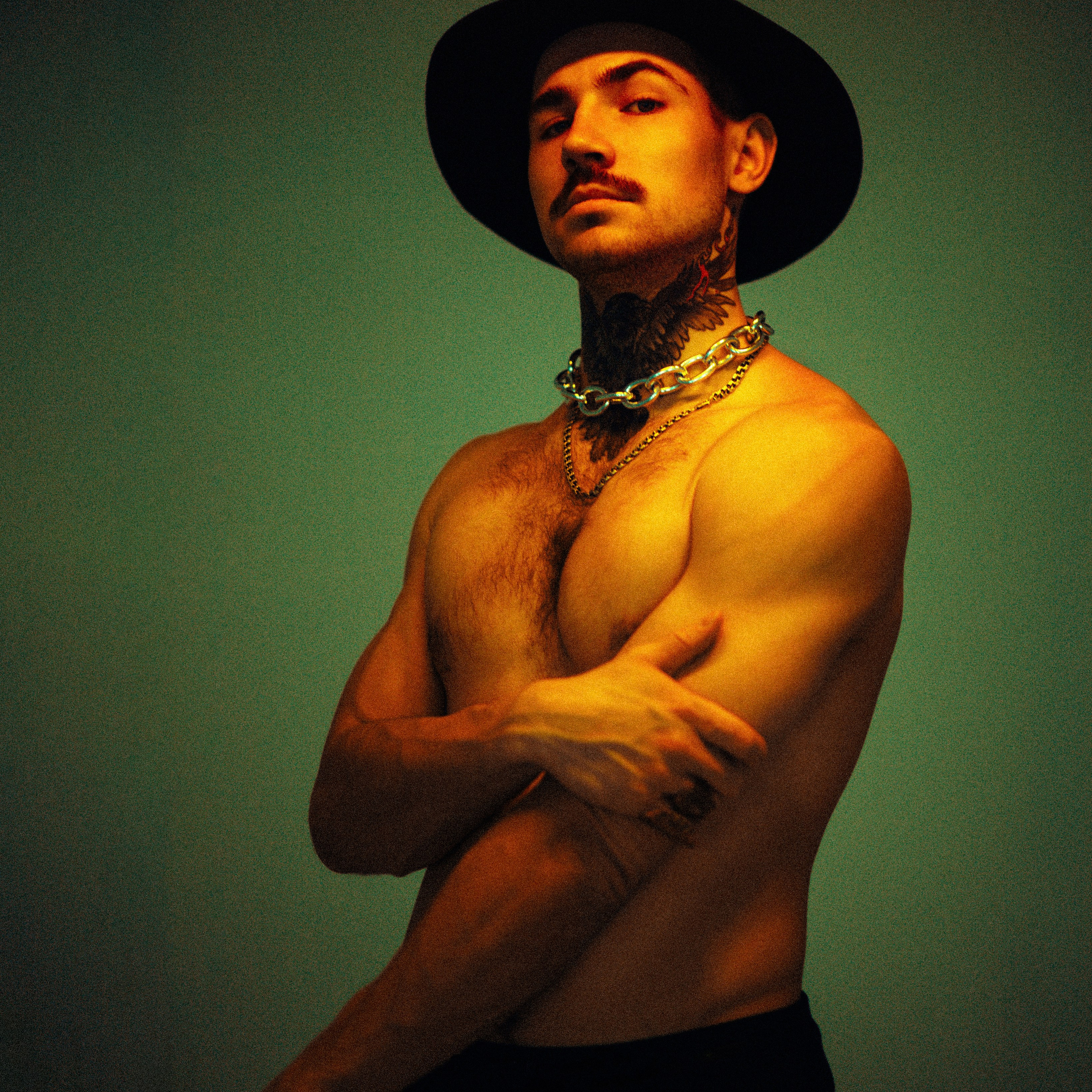 ALL IN. YUUJIN PHOTO — Фотограф, преподаватель, режиссер в разных жанрах