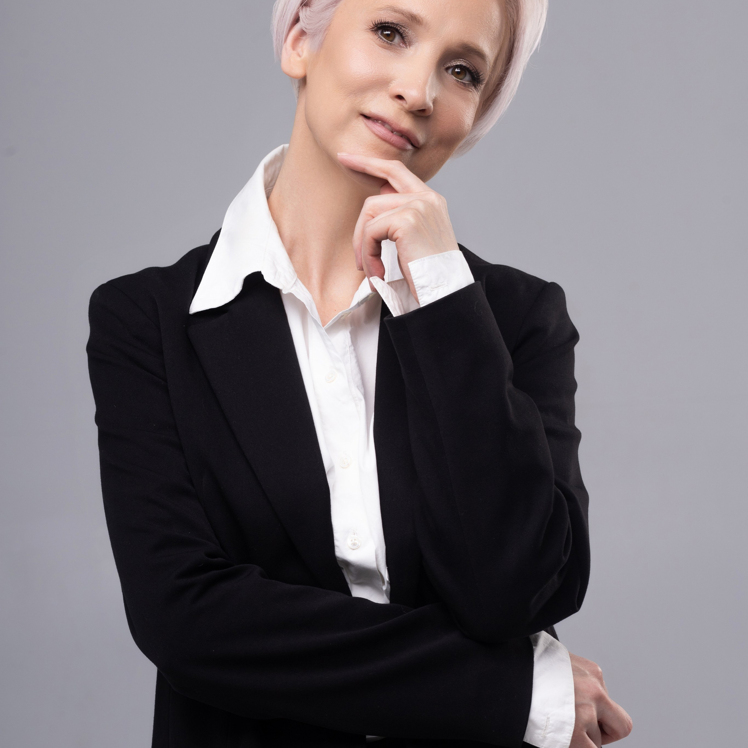 ESTEL. YUUJIN PHOTO — Фотограф, преподаватель, режиссер в разных жанрах