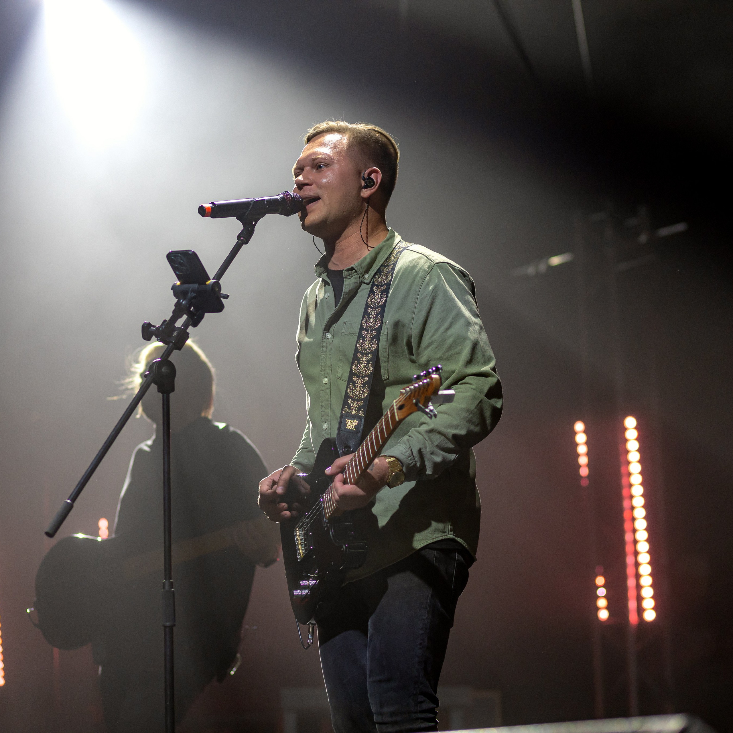 Женя Трифонов