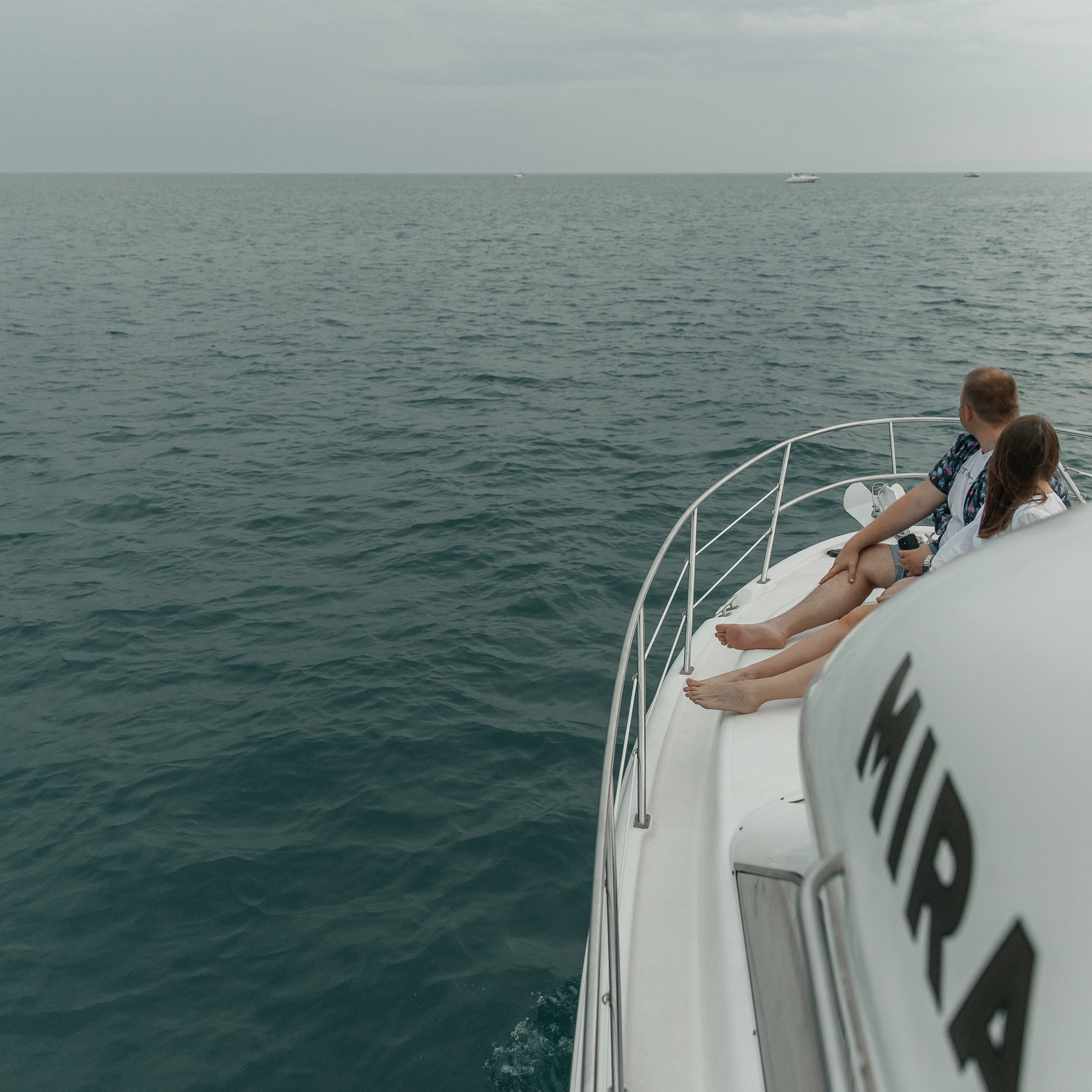 Плывем на закат