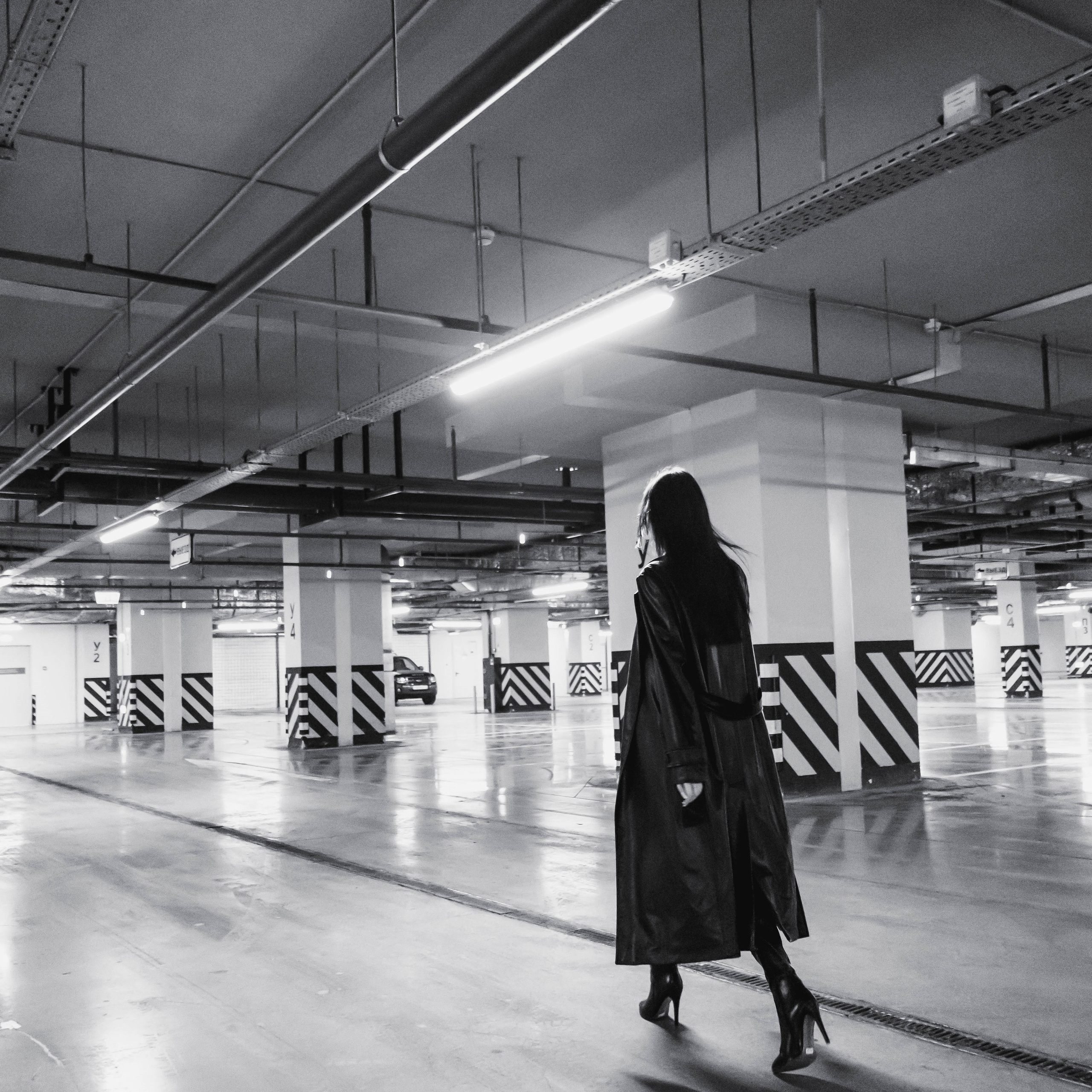 Фотосессия на парковке Дарья