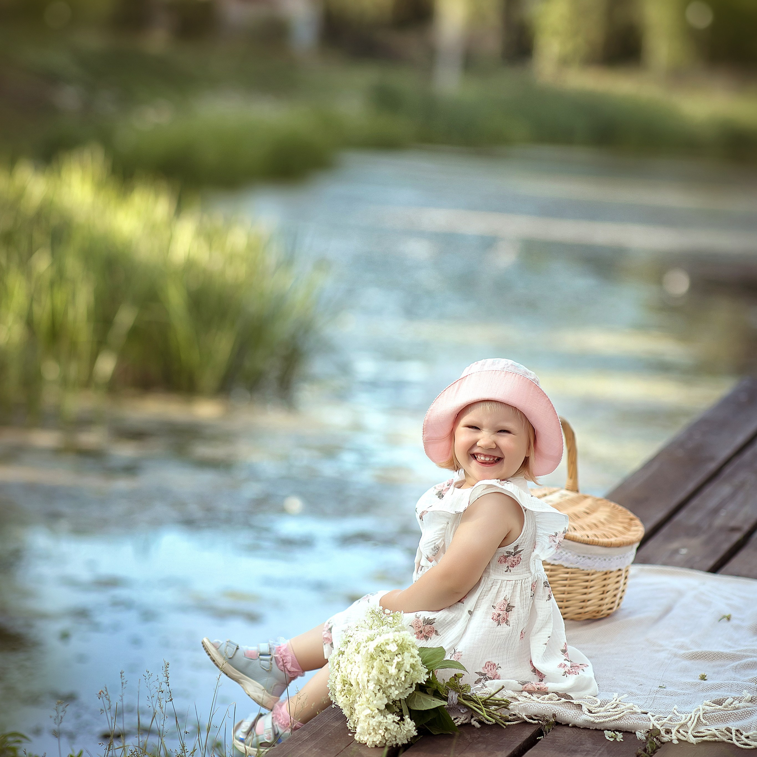 Лера и София