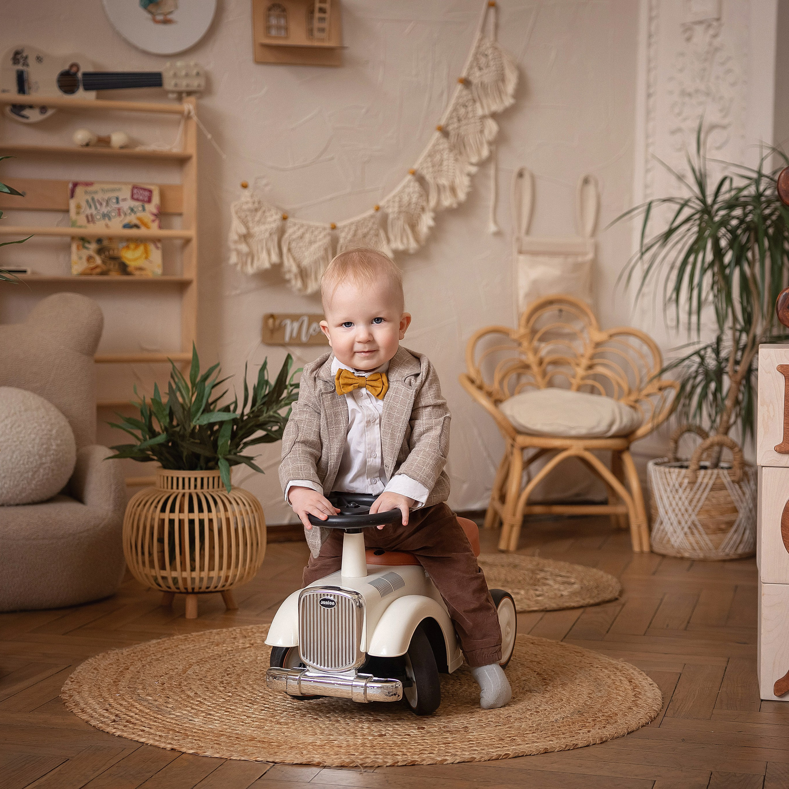 Илья 1 годик