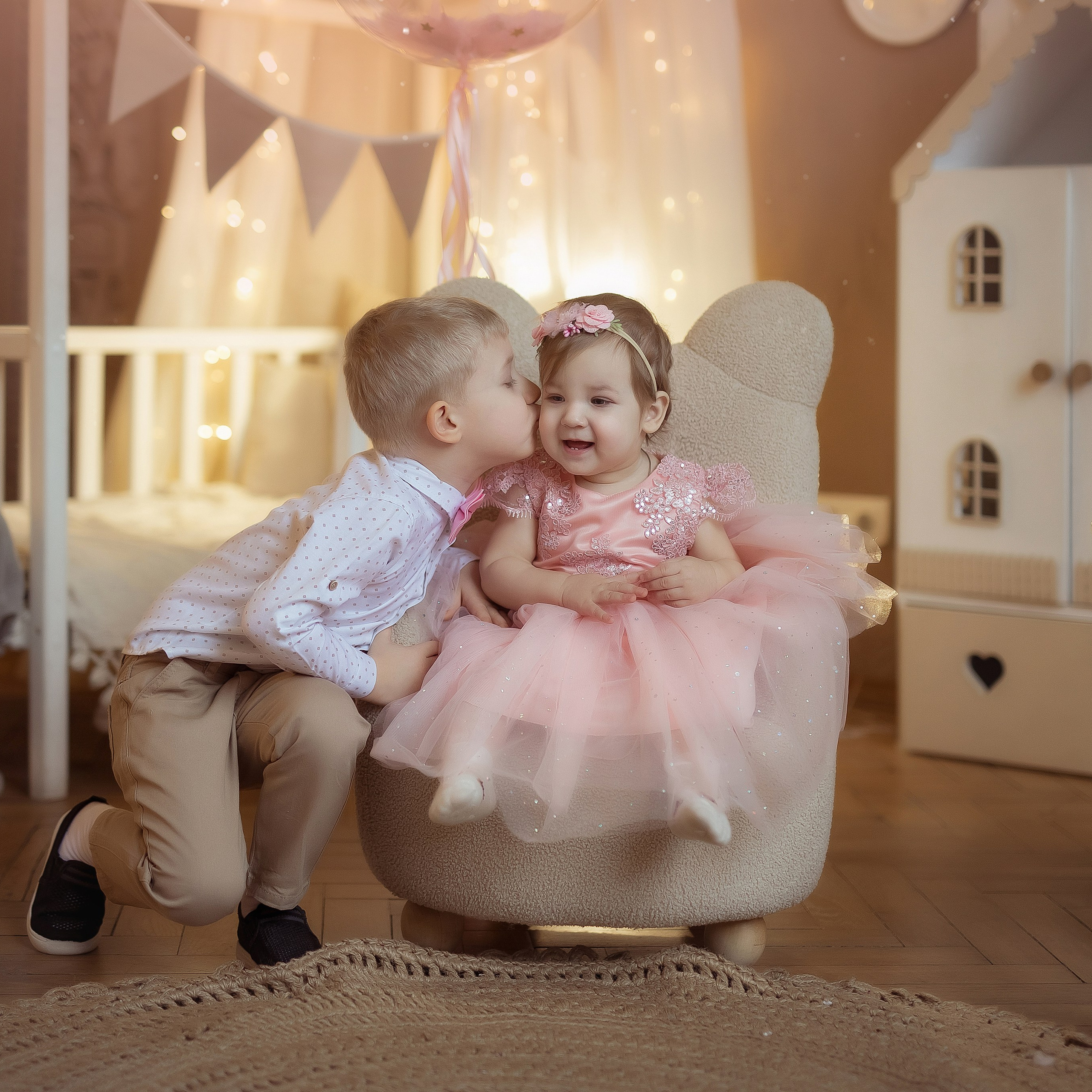 Алиса и Костик