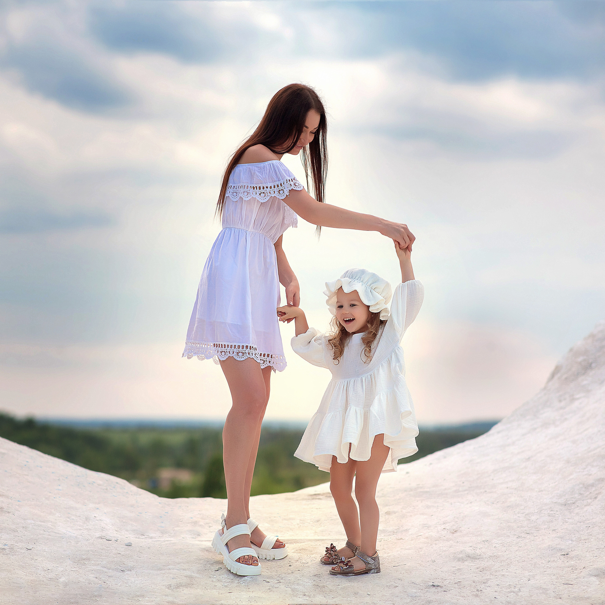 Кристина и Тая Белый колодец