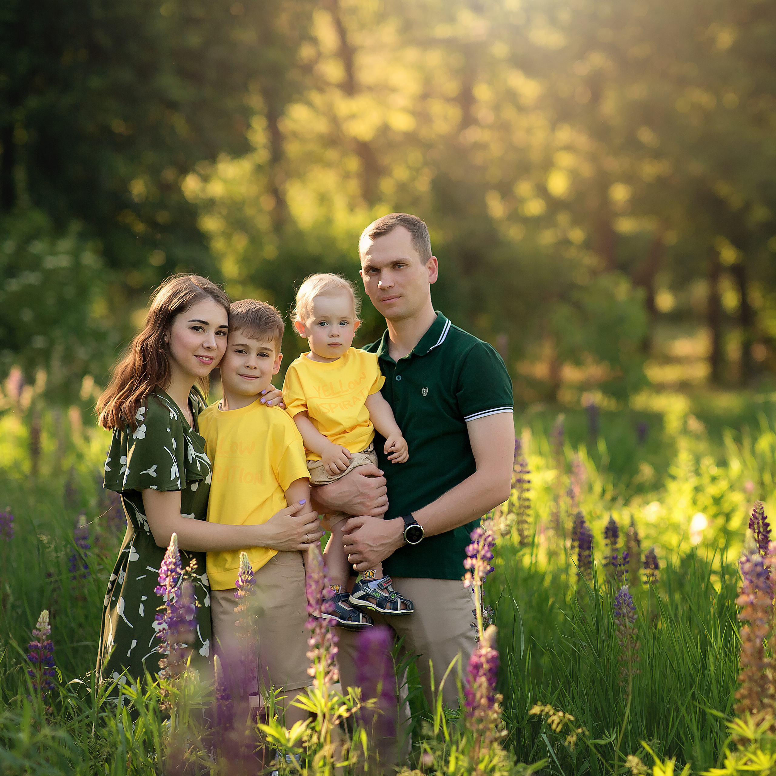 Люпины семейная съемка