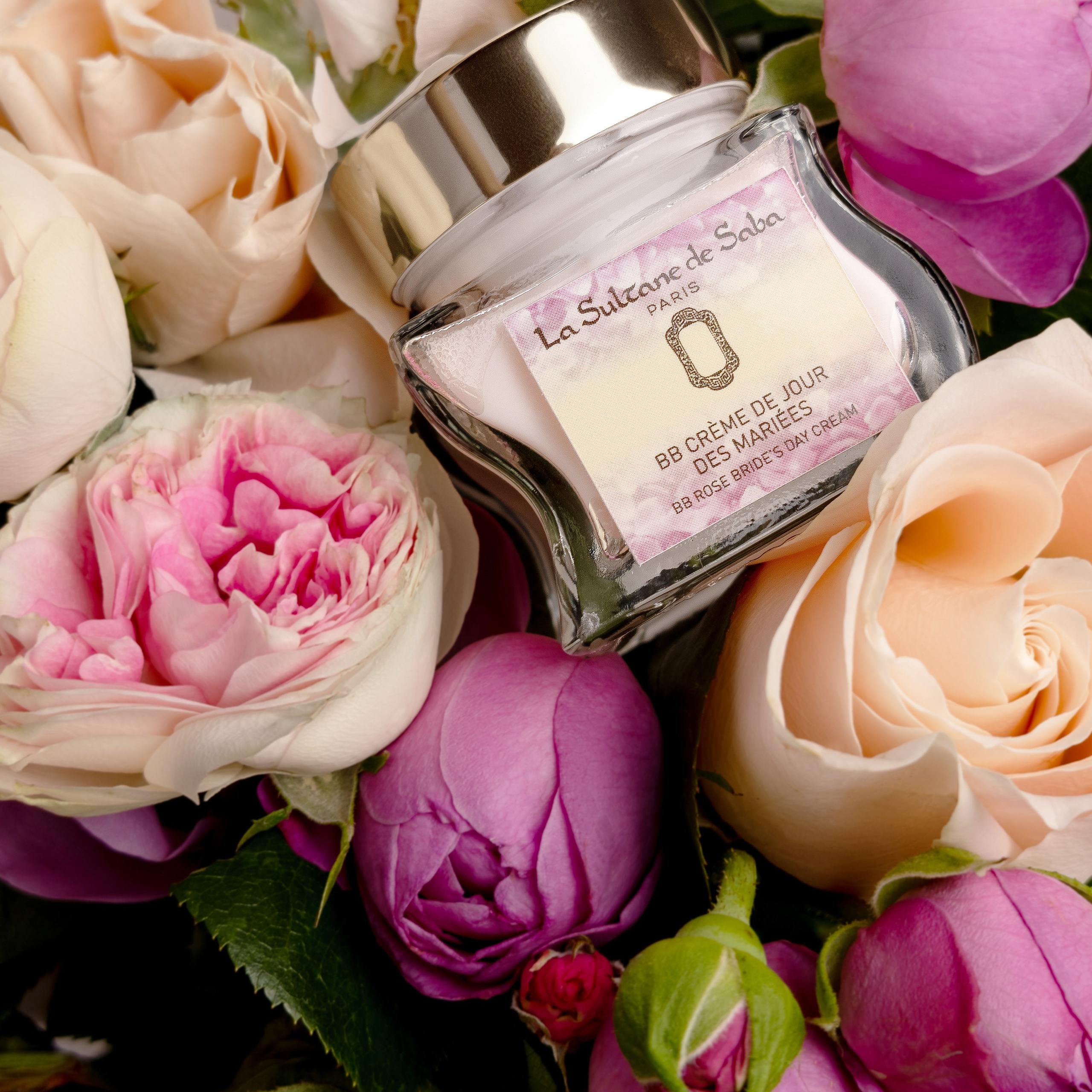 Крем с лепестками роз