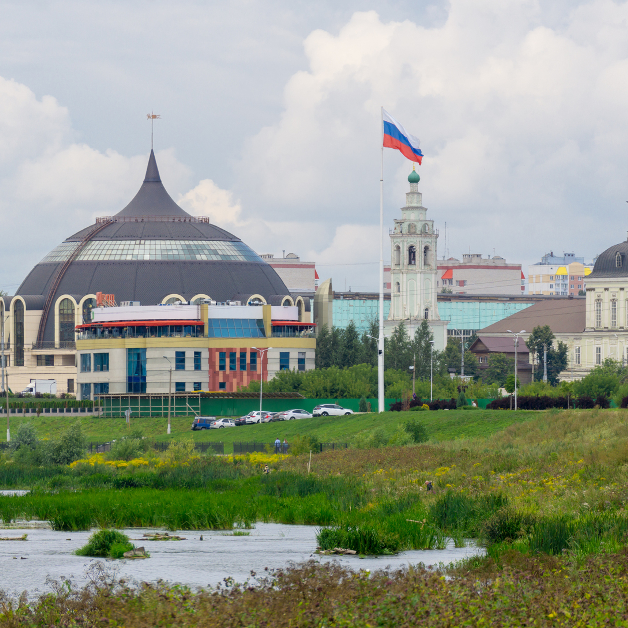 Река Упа набережная в Туле.