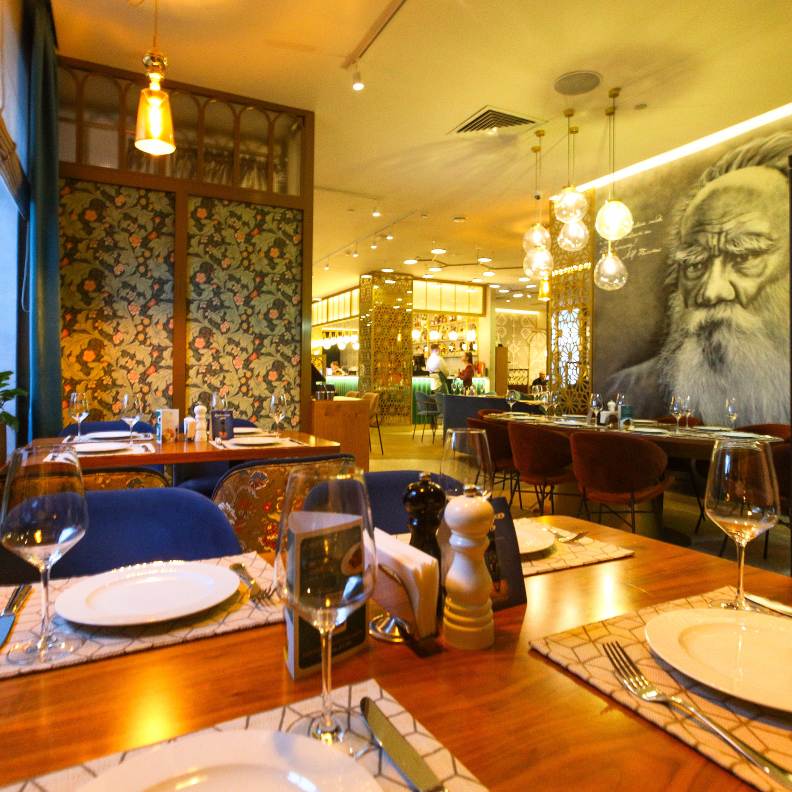 РЕСТОРАН СВЕТСКИ И&nbsp;ХОЛ ОТЕЛЯ АЗИМУТ (я&nbsp;в&nbsp;гостях, не&nbsp;запланированная фотосъемка)