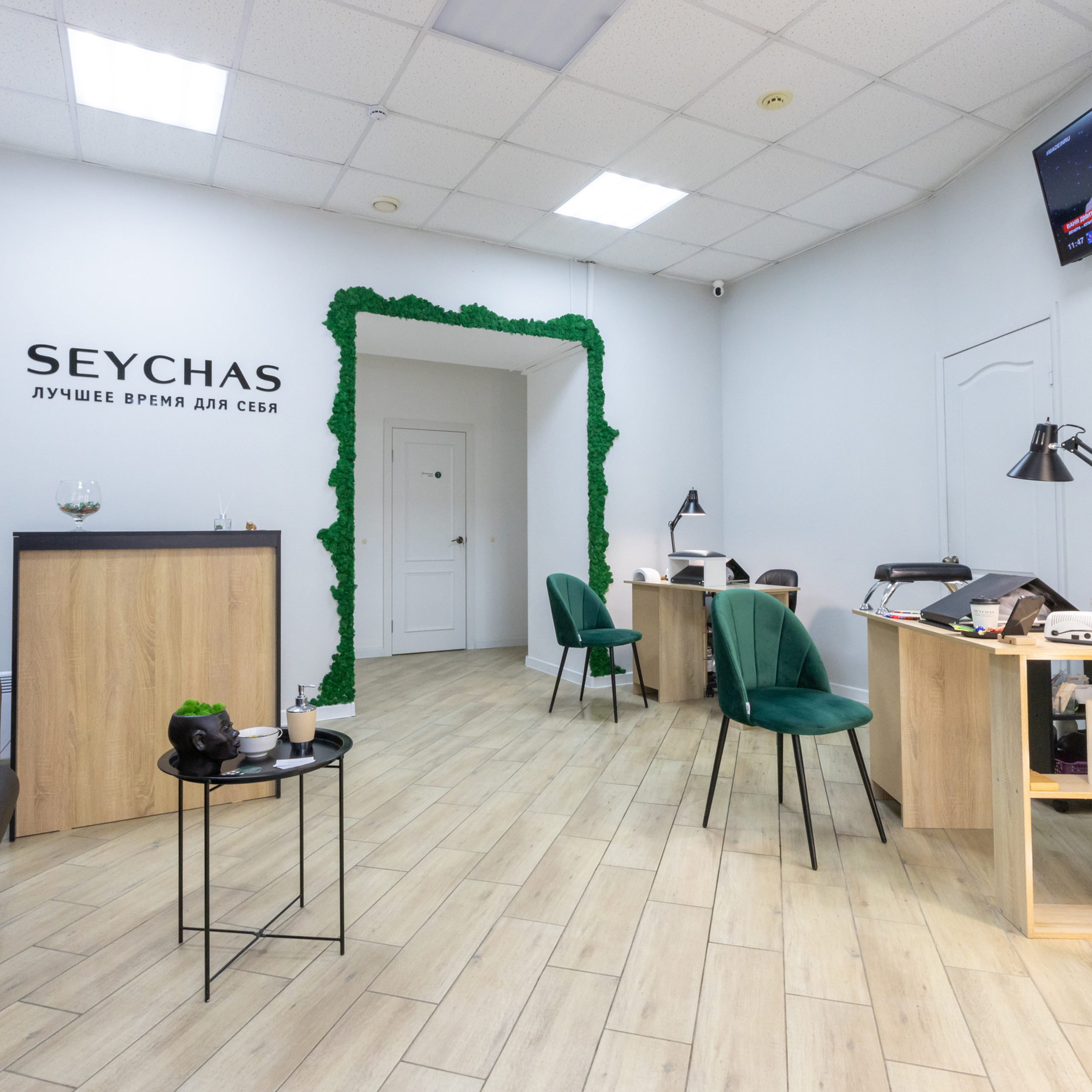 Интерьерная фотосъемка для ногтевого сервиса SEYCHAS