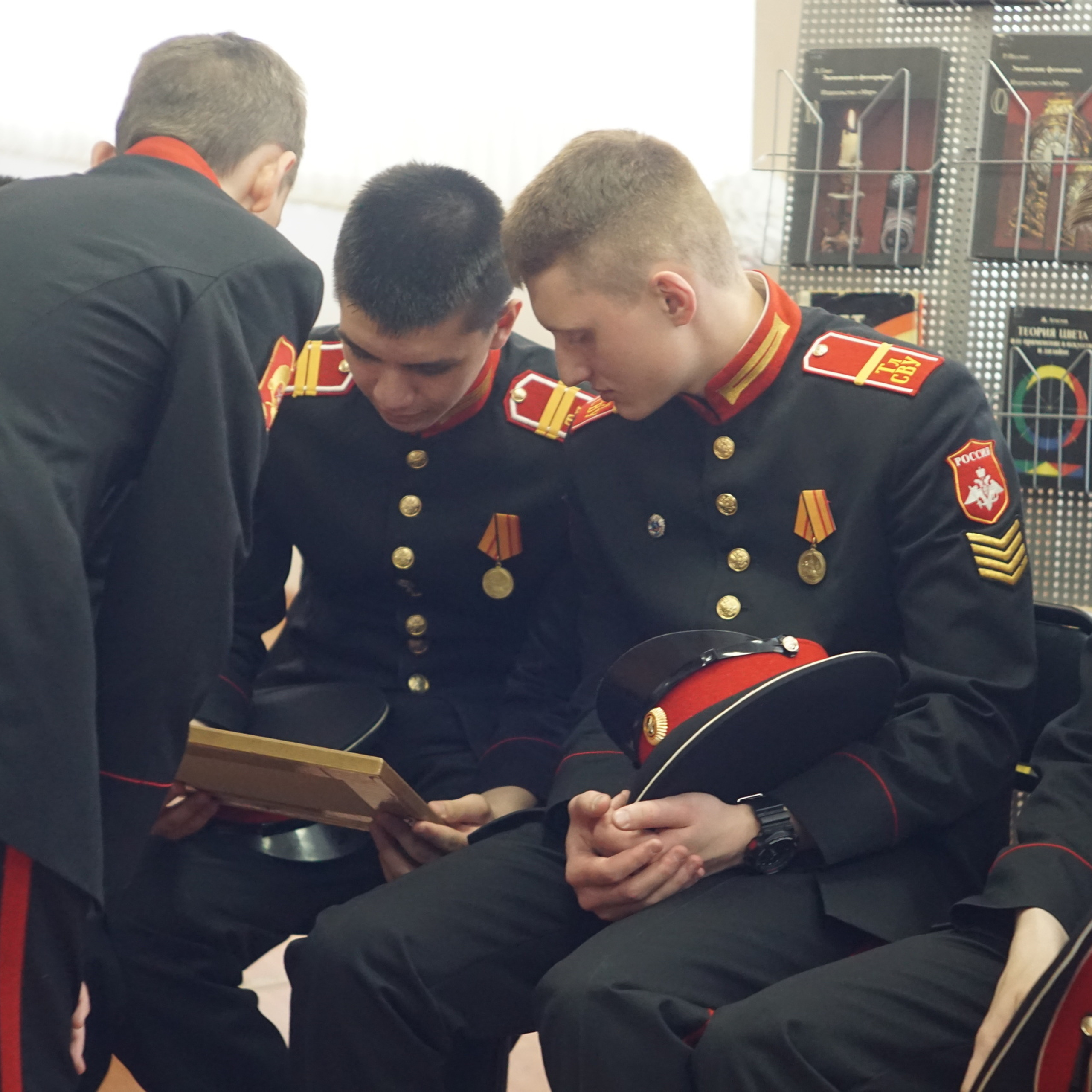 Выставки фототехники «От форматных до цифровых». Фотограф в Туле Крупский АнДРей. Фотостудия «КАДР71» в Туле