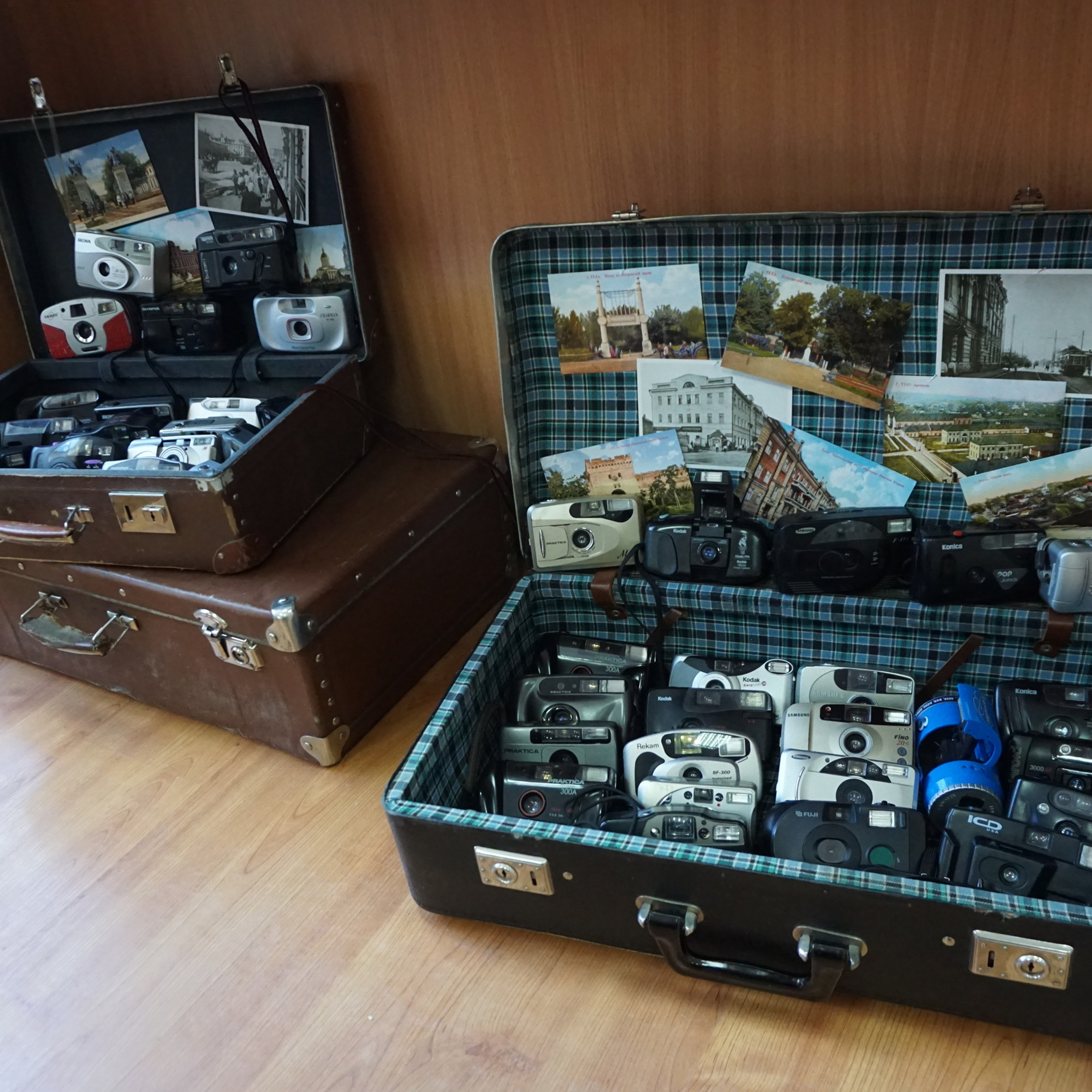 Выставки фототехники «От форматных до цифровых». Фотограф в Туле Крупский АнДРей. Фотостудия «КАДР71» в Туле