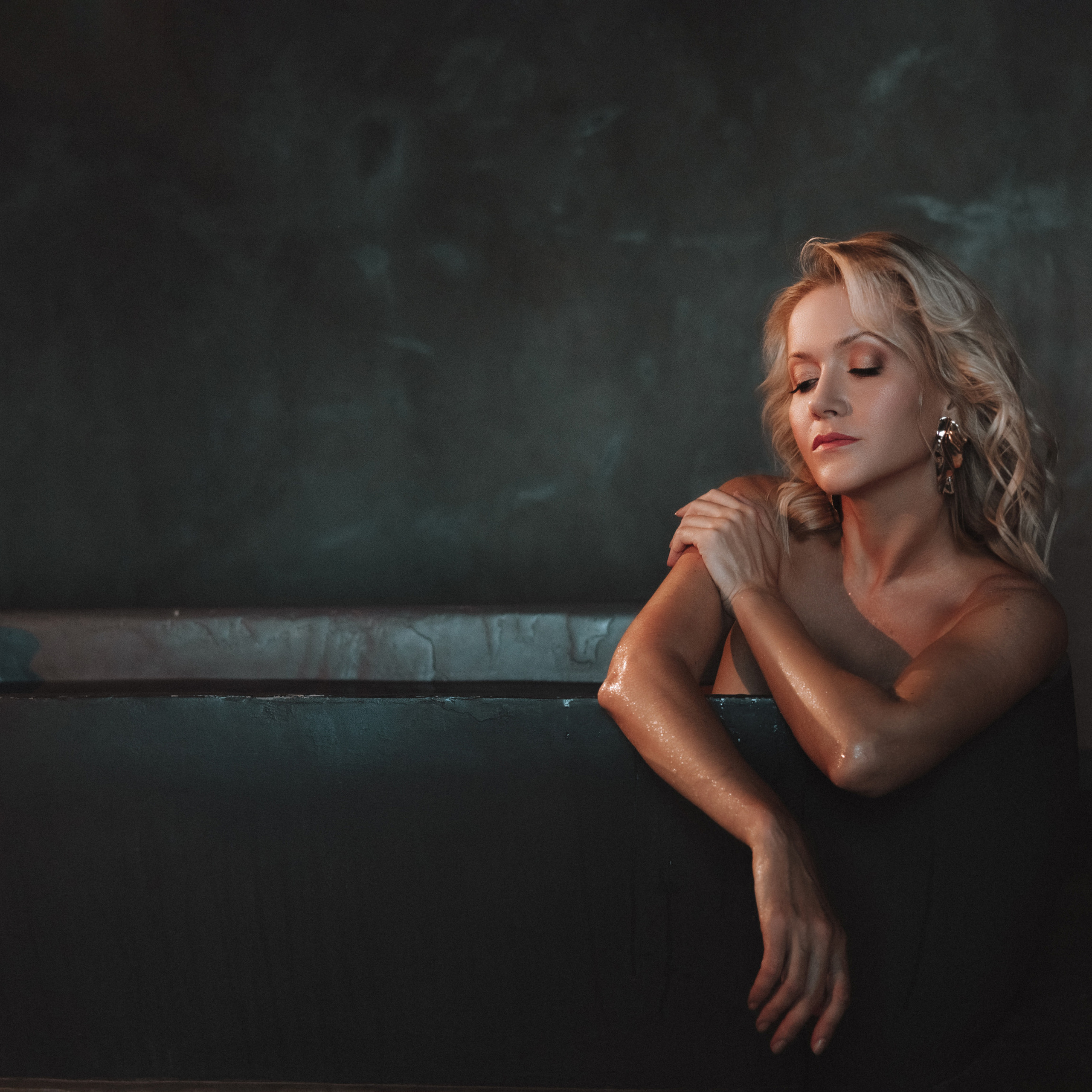 Женские портретные фотосессии в Москве от фотографа Анастасии Инвиш. Эротическая фотосессия в стилю ню в Москве — заказать ню фотосессию от 19 800 руб!