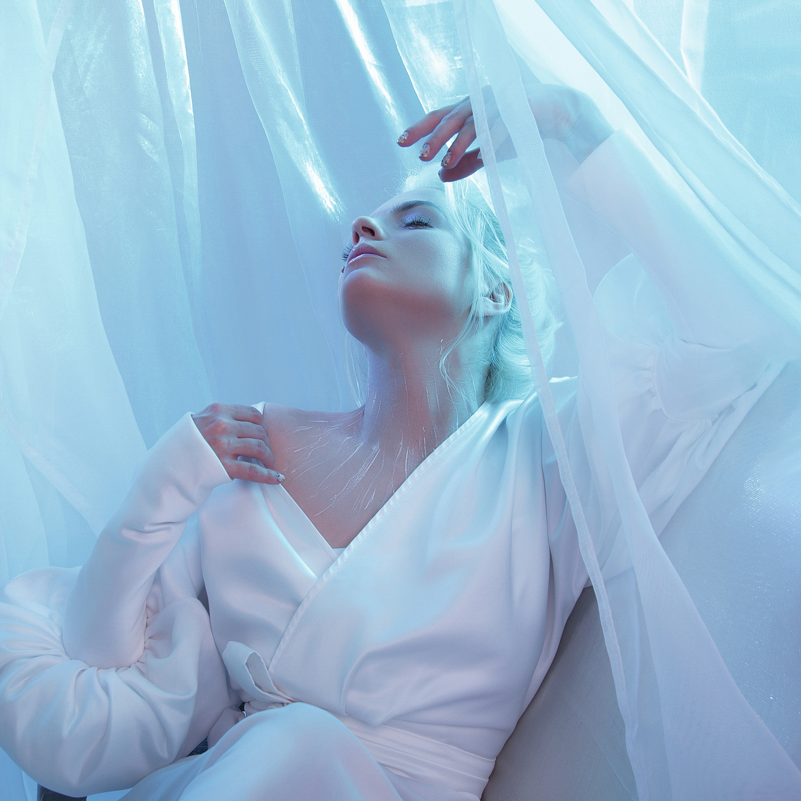 Женские портретные фотосессии в Москве от фотографа Анастасии Инвиш. Эротическая фотосессия в стилю ню в Москве — заказать ню фотосессию от 19 800 руб!