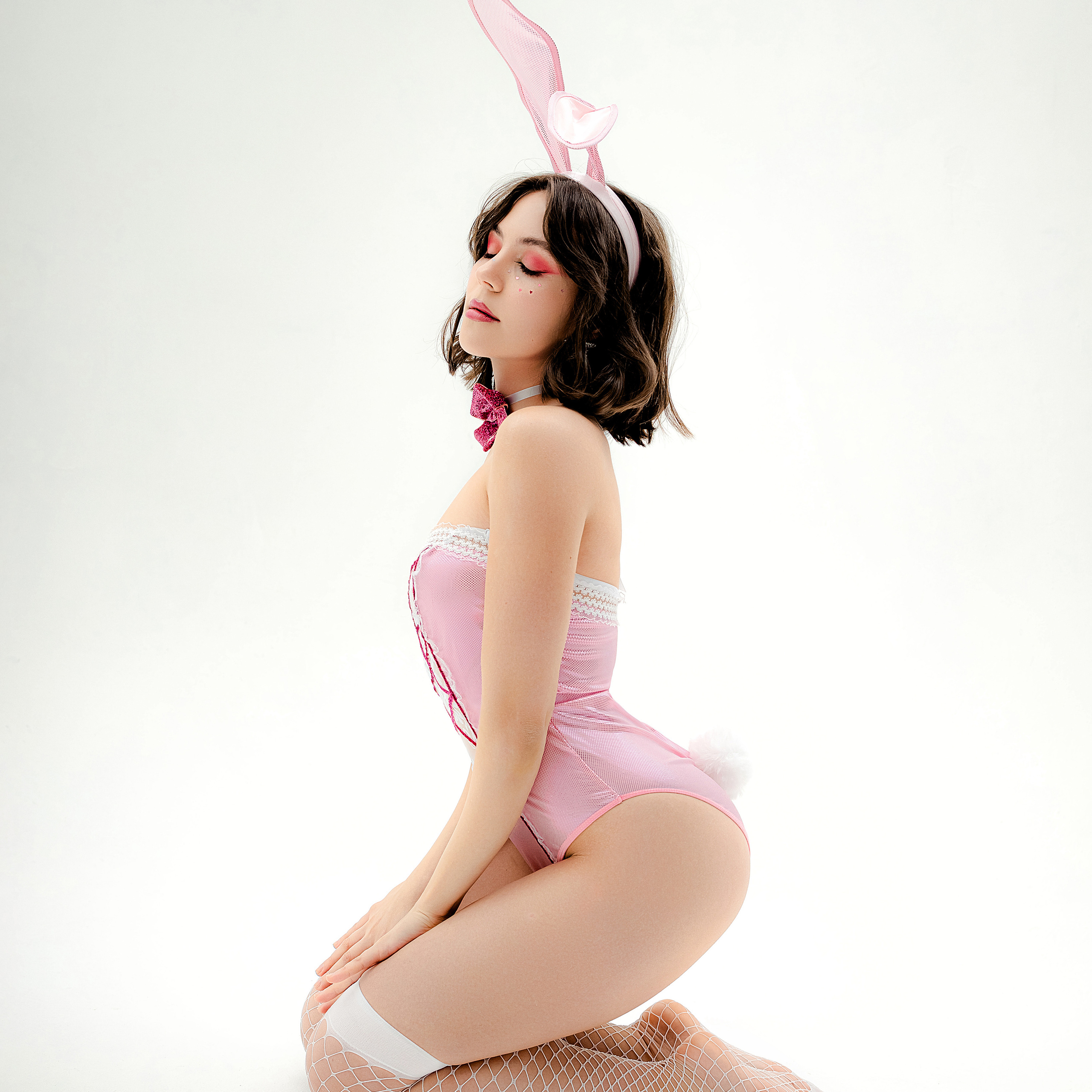 Женские портретные фотосессии в Москве от фотографа Анастасии Инвиш. Эротическая фотосессия в стилю ню в Москве — заказать ню фотосессию от 19 800 руб!