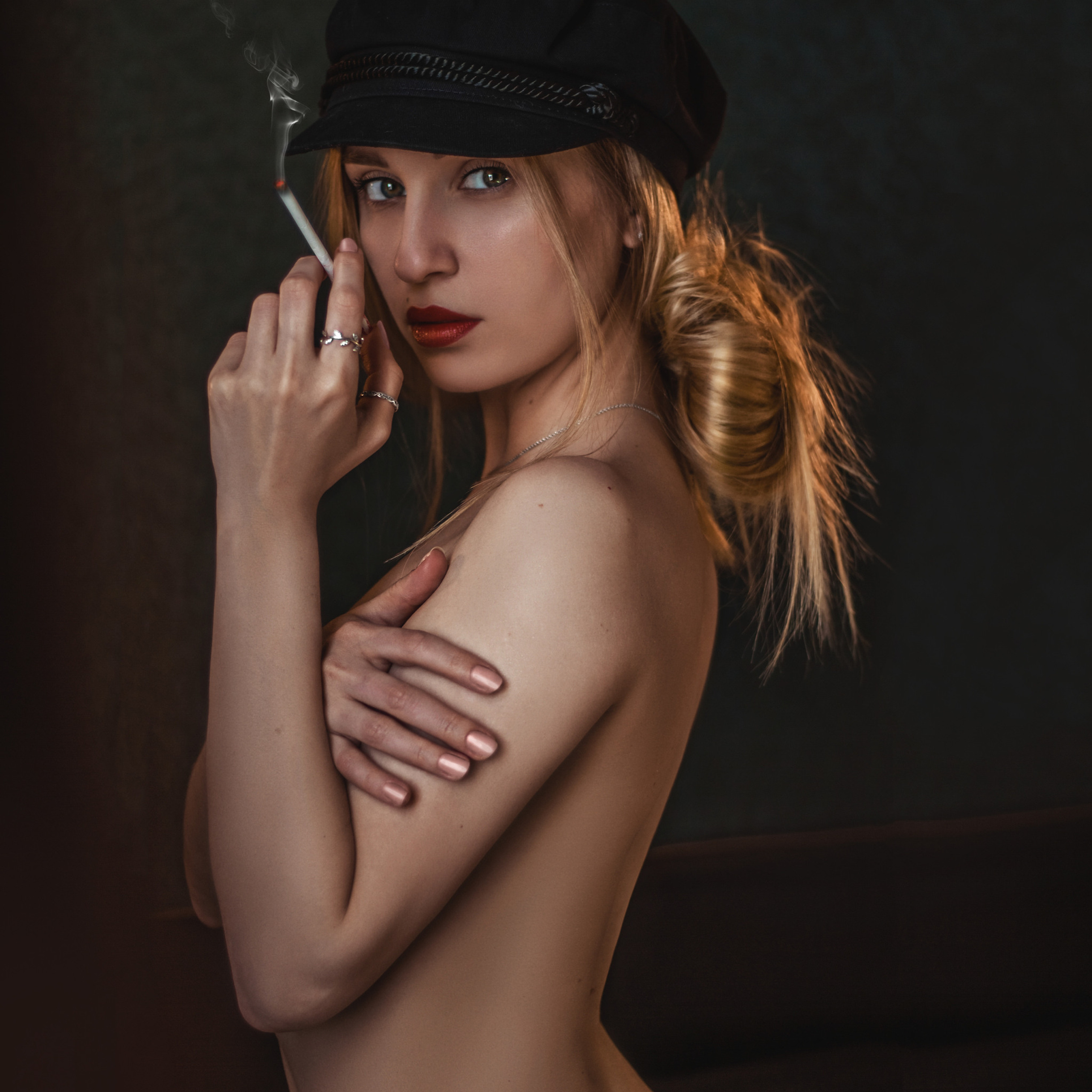 Женские портретные фотосессии в Москве от фотографа Анастасии Инвиш. Эротическая фотосессия в стилю ню в Москве — заказать ню фотосессию от 19 800 руб!