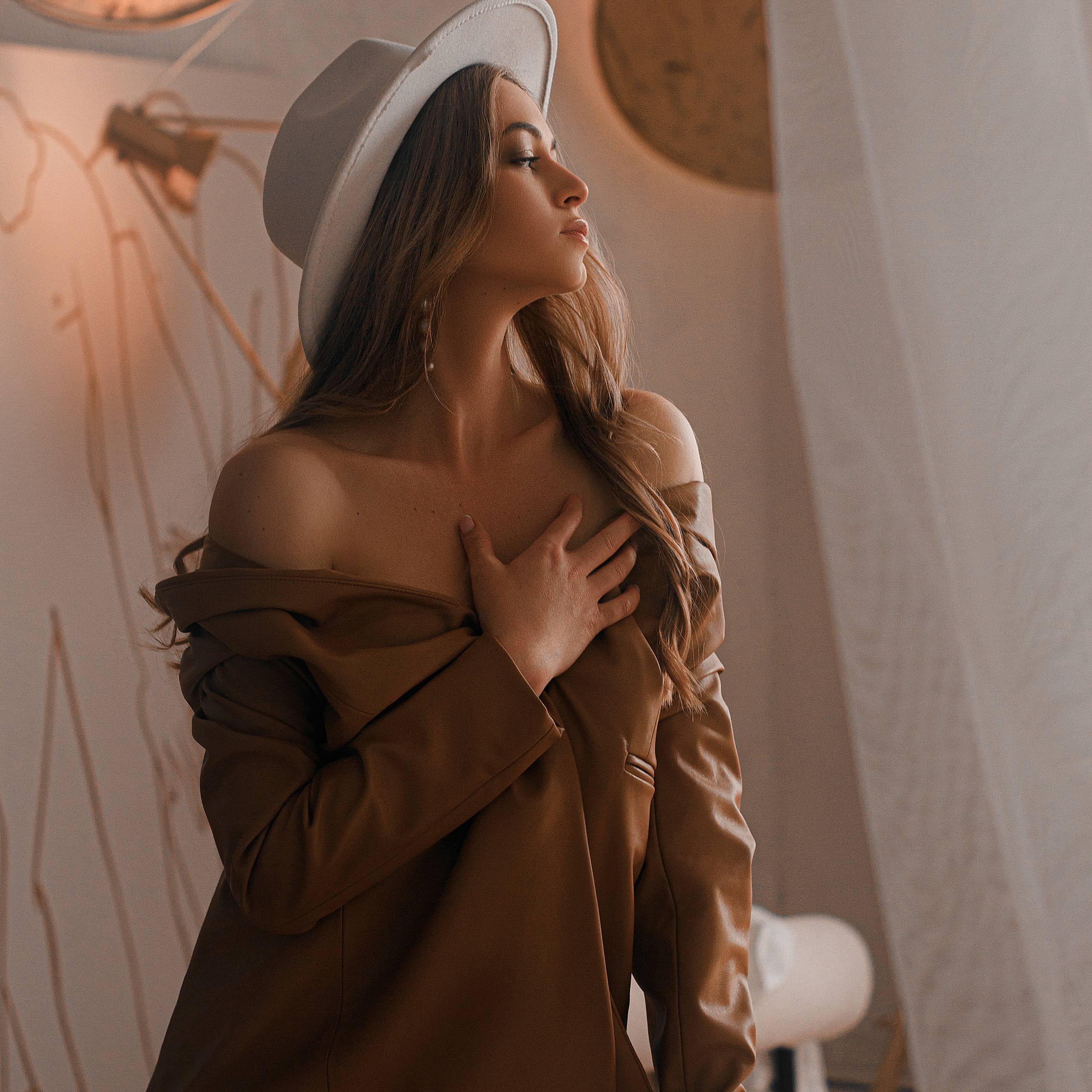 Женские портретные фотосессии в Москве от фотографа Анастасии Инвиш. Эротическая фотосессия в стилю ню в Москве — заказать ню фотосессию от 19 800 руб!