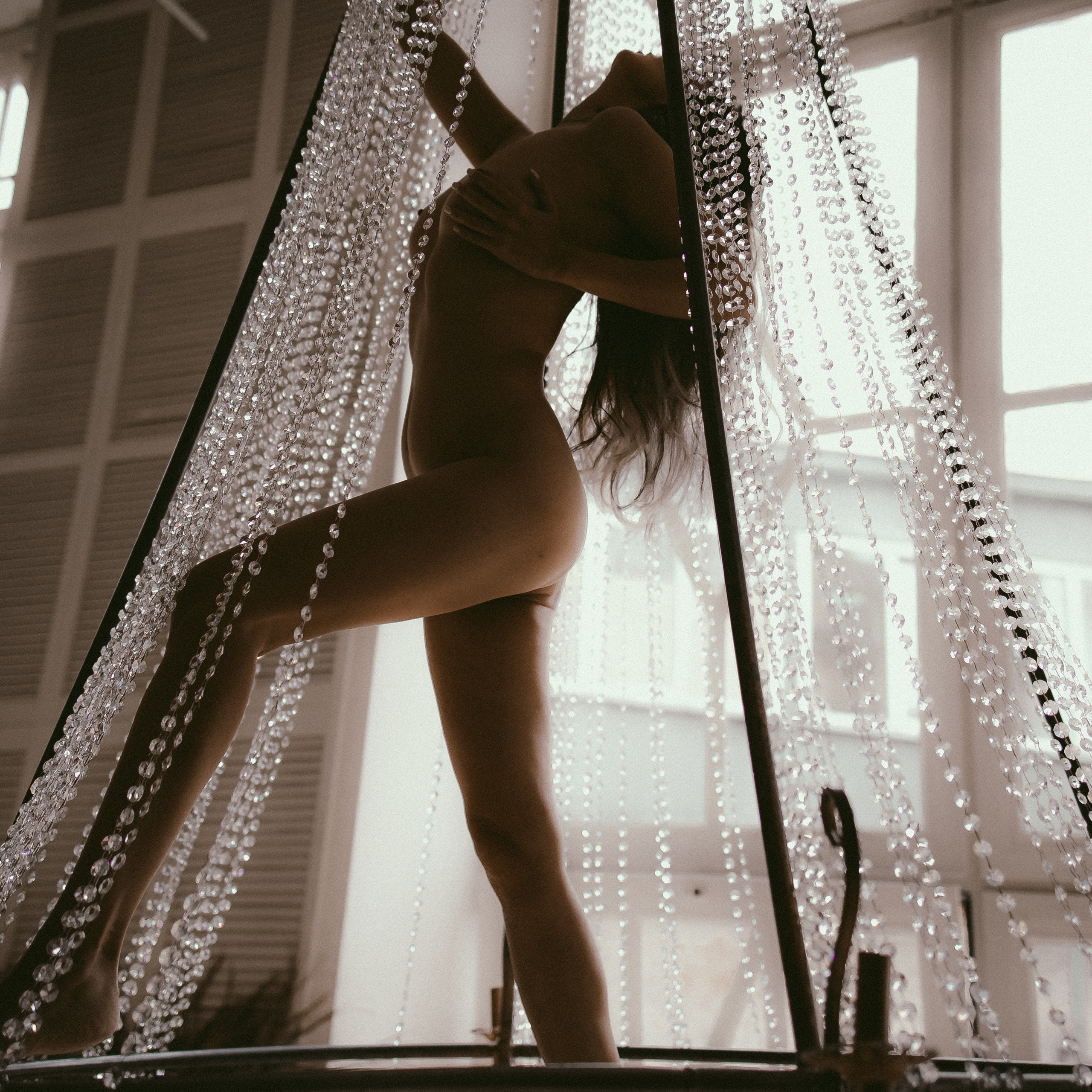 Женские портретные фотосессии в Москве от фотографа Анастасии Инвиш. Эротическая фотосессия в стилю ню в Москве — заказать ню фотосессию от 19 800 руб!