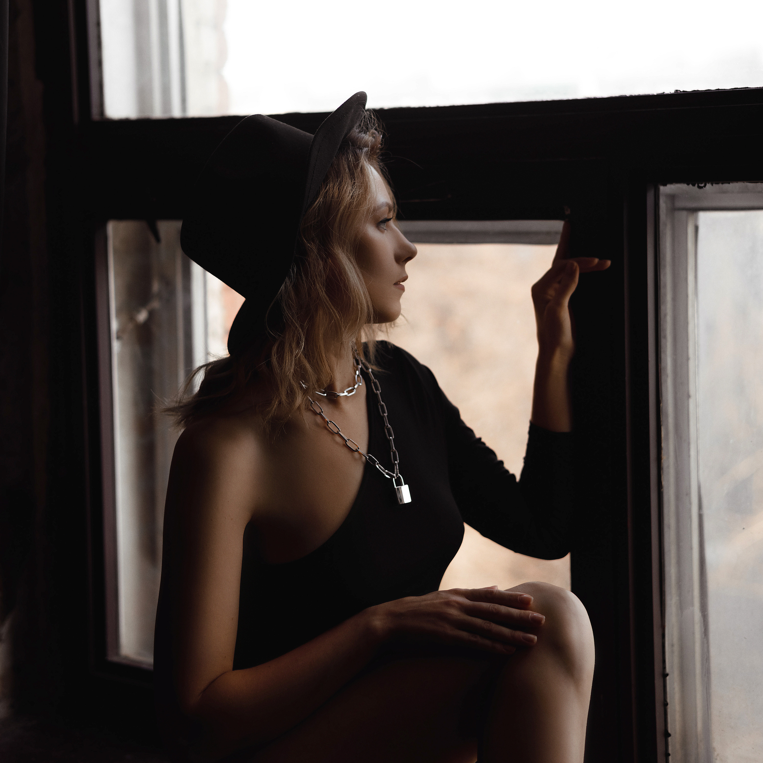 Женские портретные фотосессии в Москве от фотографа Анастасии Инвиш. Эротическая фотосессия в стилю ню в Москве — заказать ню фотосессию от 19 800 руб!