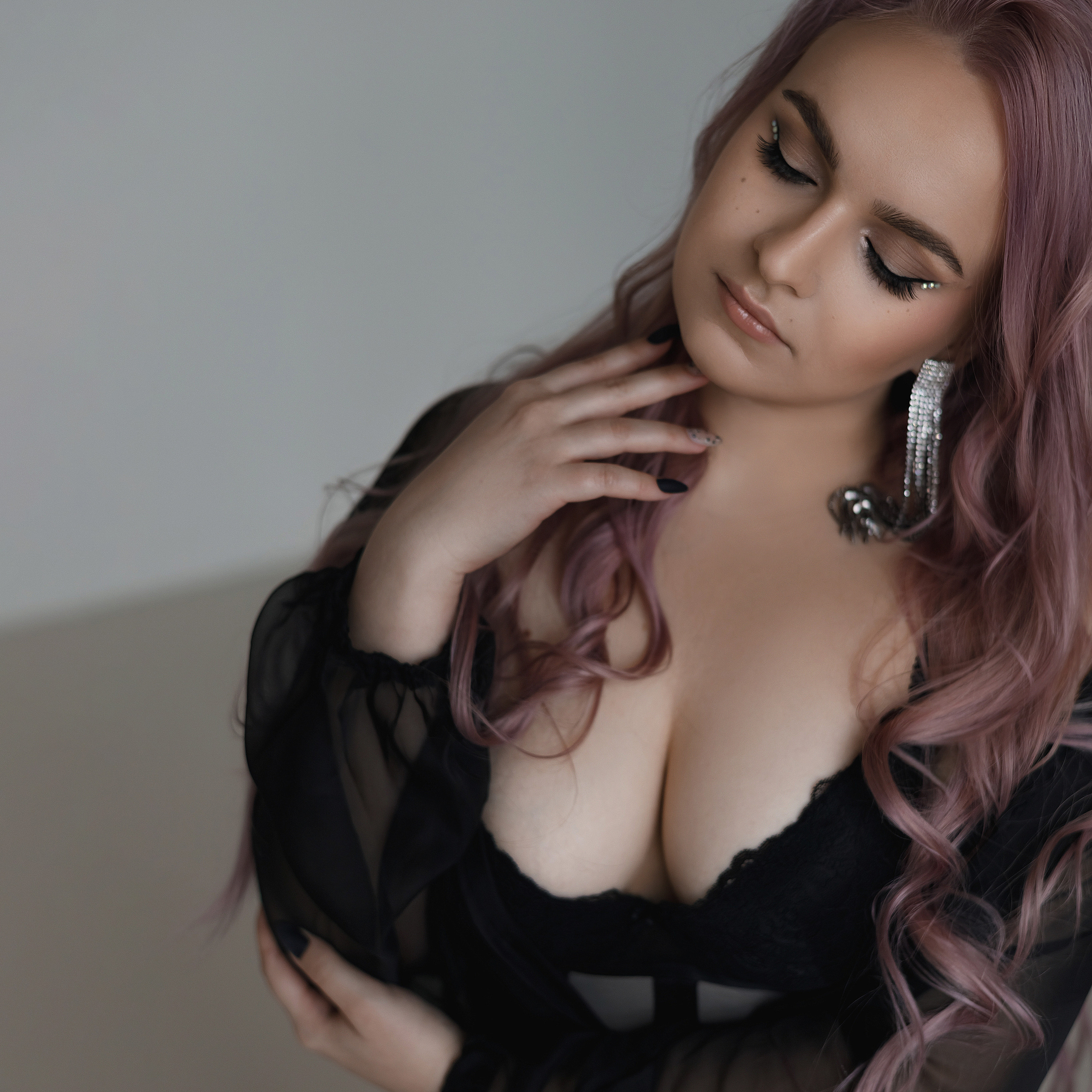 Женские портретные фотосессии в Москве от фотографа Анастасии Инвиш. Эротическая фотосессия в стилю ню в Москве — заказать ню фотосессию от 19 800 руб!