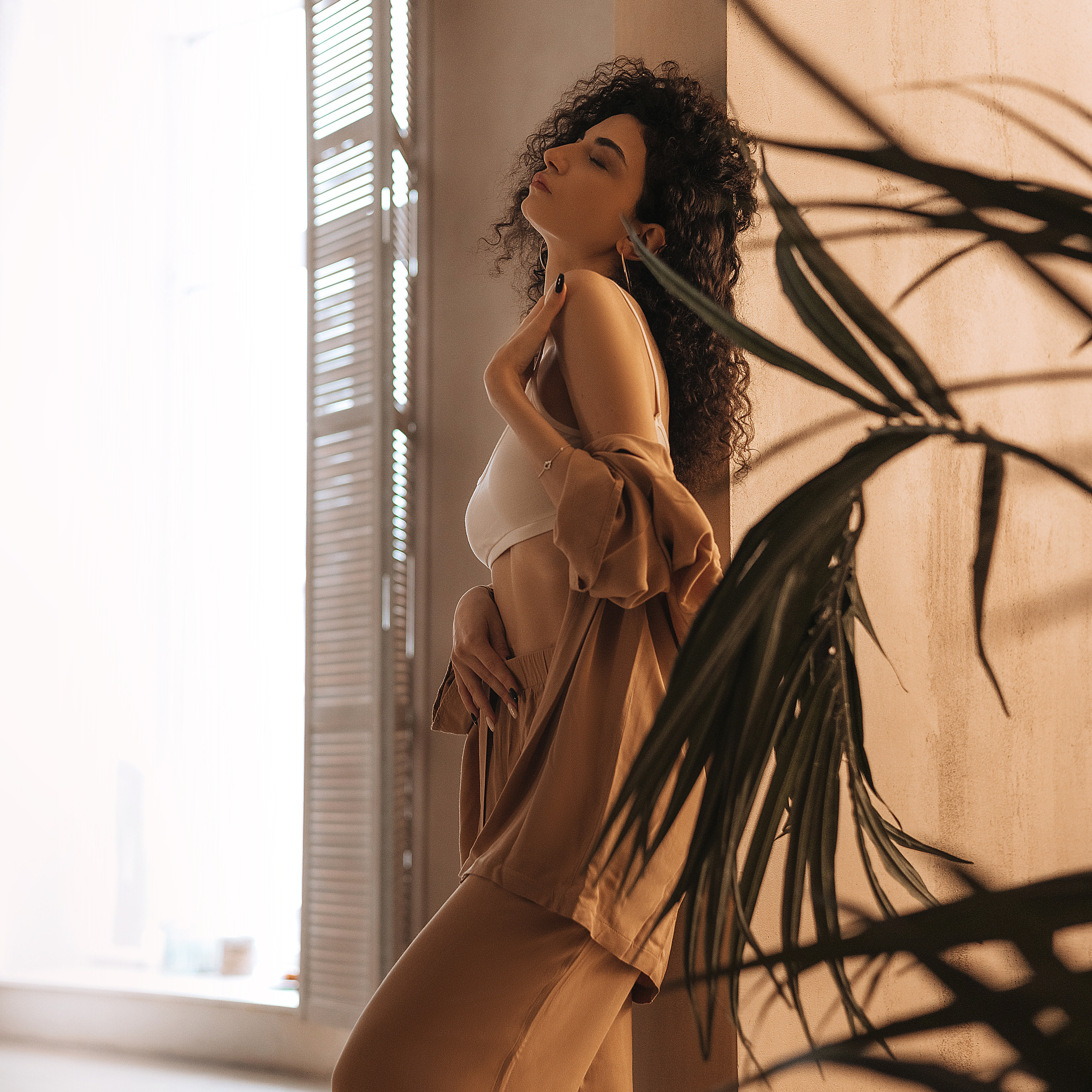 Женские портретные фотосессии в Москве от фотографа Анастасии Инвиш. Эротическая фотосессия в стилю ню в Москве — заказать ню фотосессию от 19 800 руб!