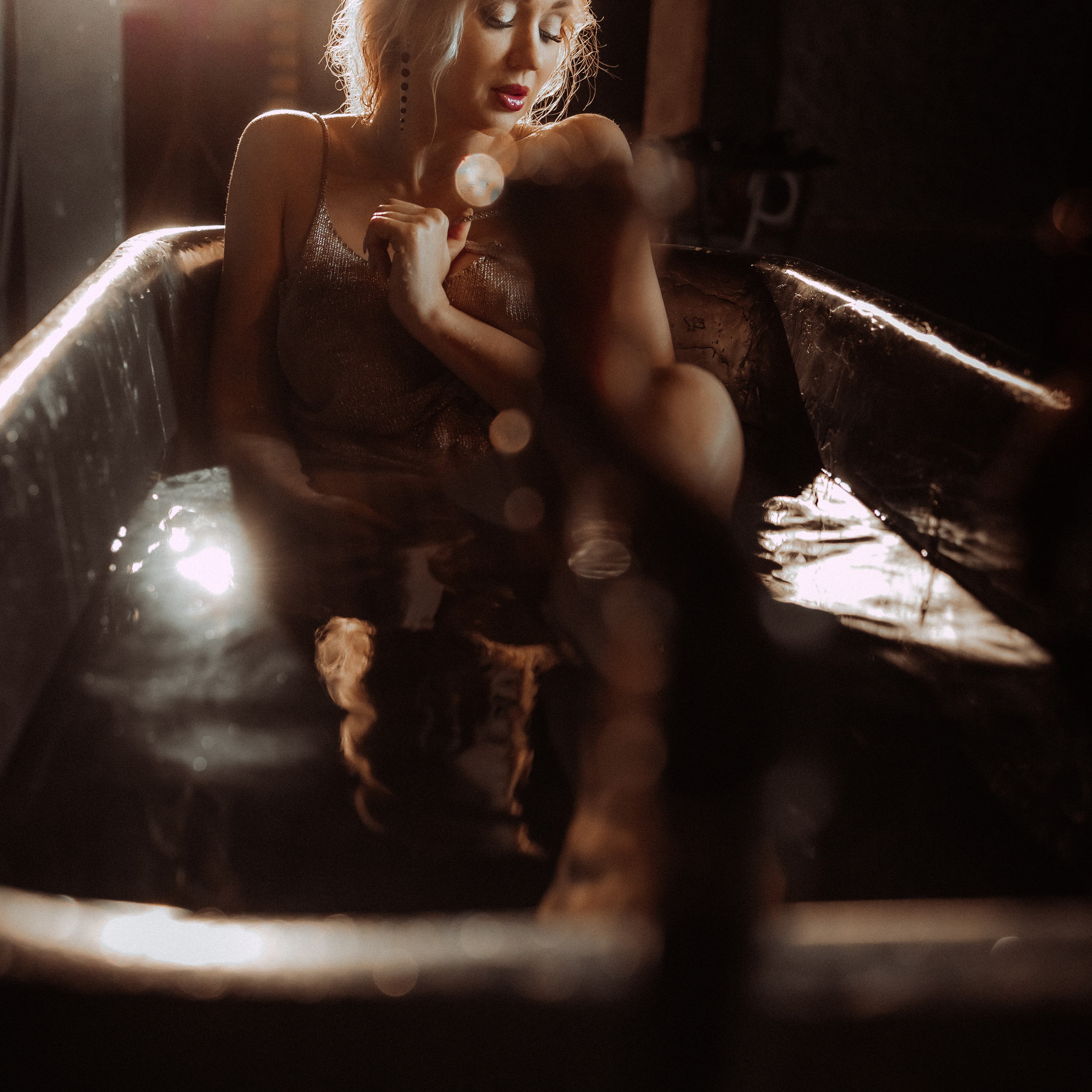 Женские портретные фотосессии в Москве от фотографа Анастасии Инвиш. Эротическая фотосессия в стилю ню в Москве — заказать ню фотосессию от 19 800 руб!