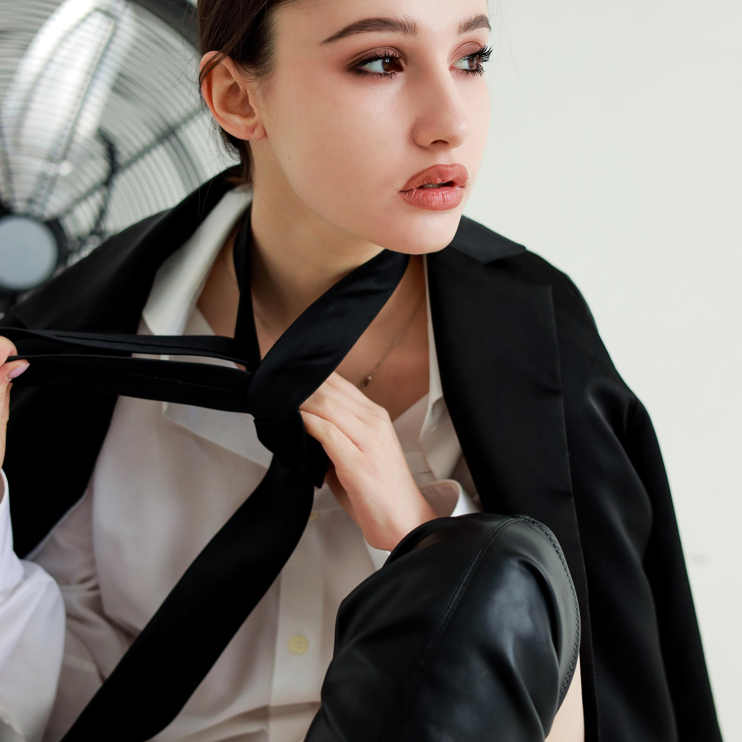 Женские портретные фотосессии в Москве от фотографа Анастасии Инвиш. Эротическая фотосессия в стилю ню в Москве — заказать ню фотосессию от 19 800 руб!