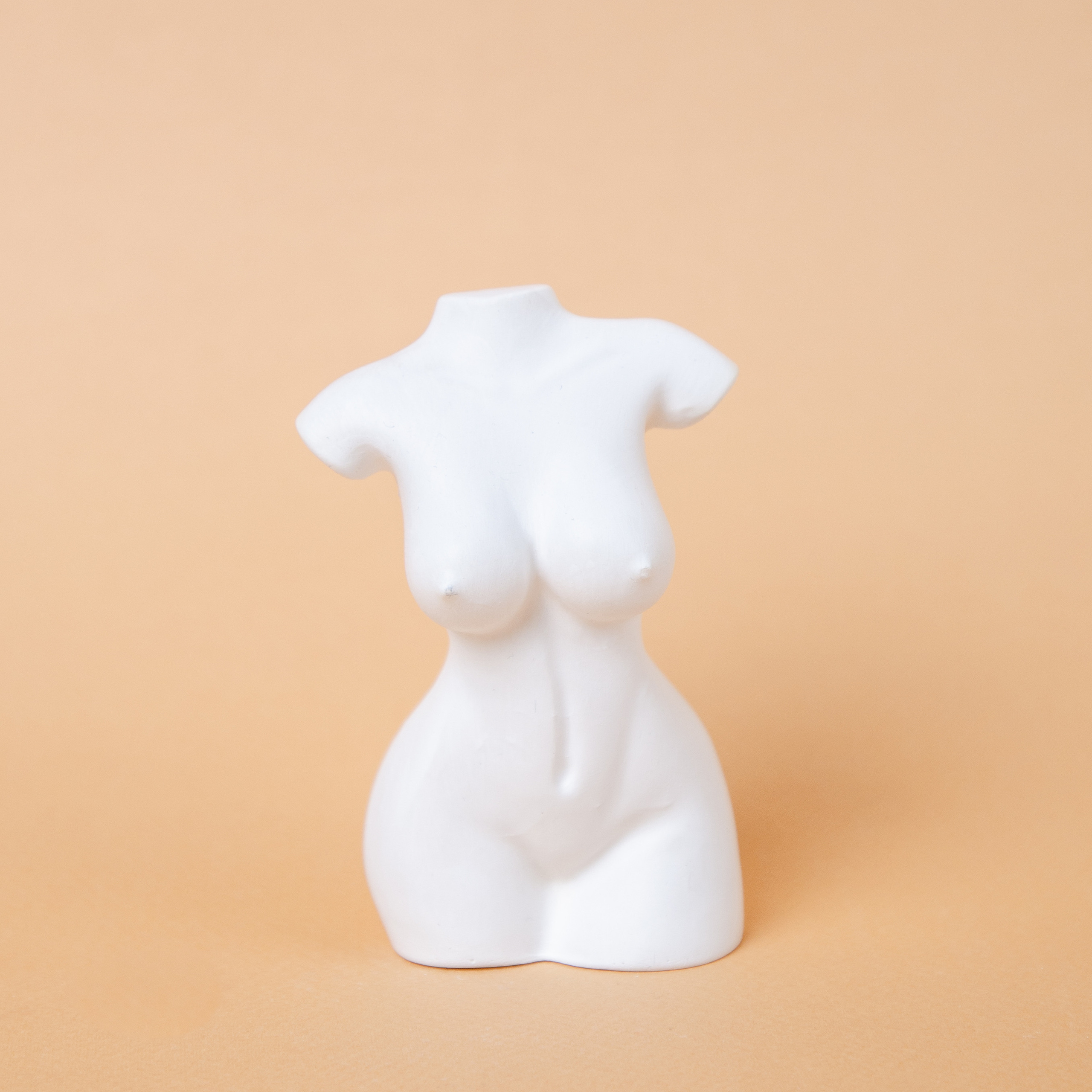 Изделия из гипса