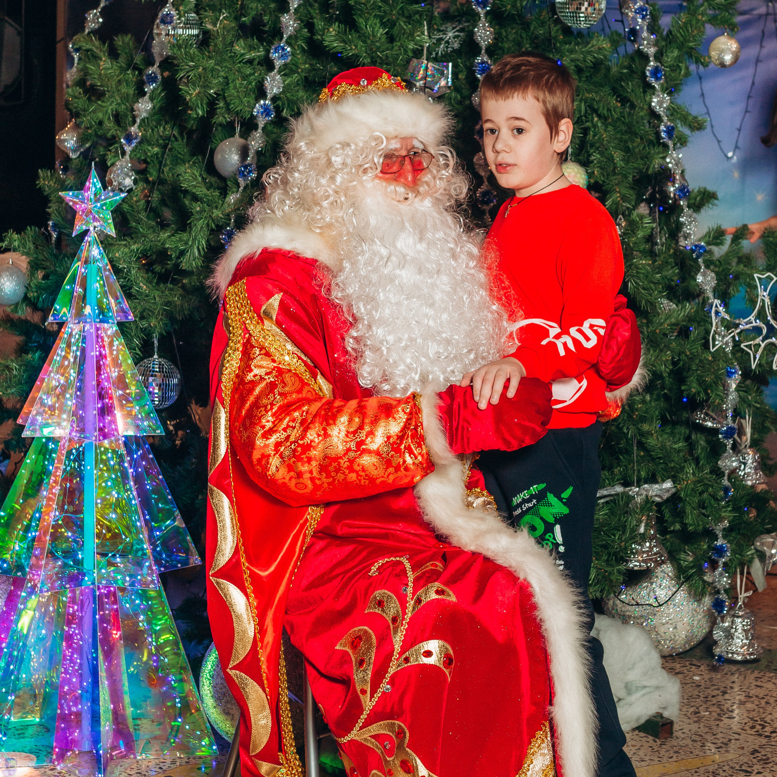 Новогодние чудеса с БЕТСИТИ: Подарки, улыбки и волшебство!