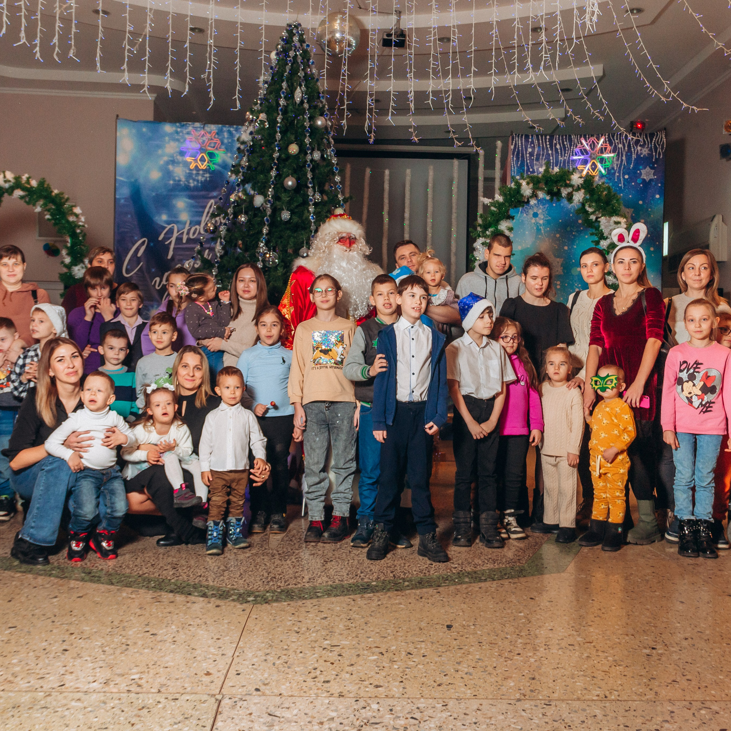 Новогодние чудеса с БЕТСИТИ: Подарки, улыбки и волшебство!