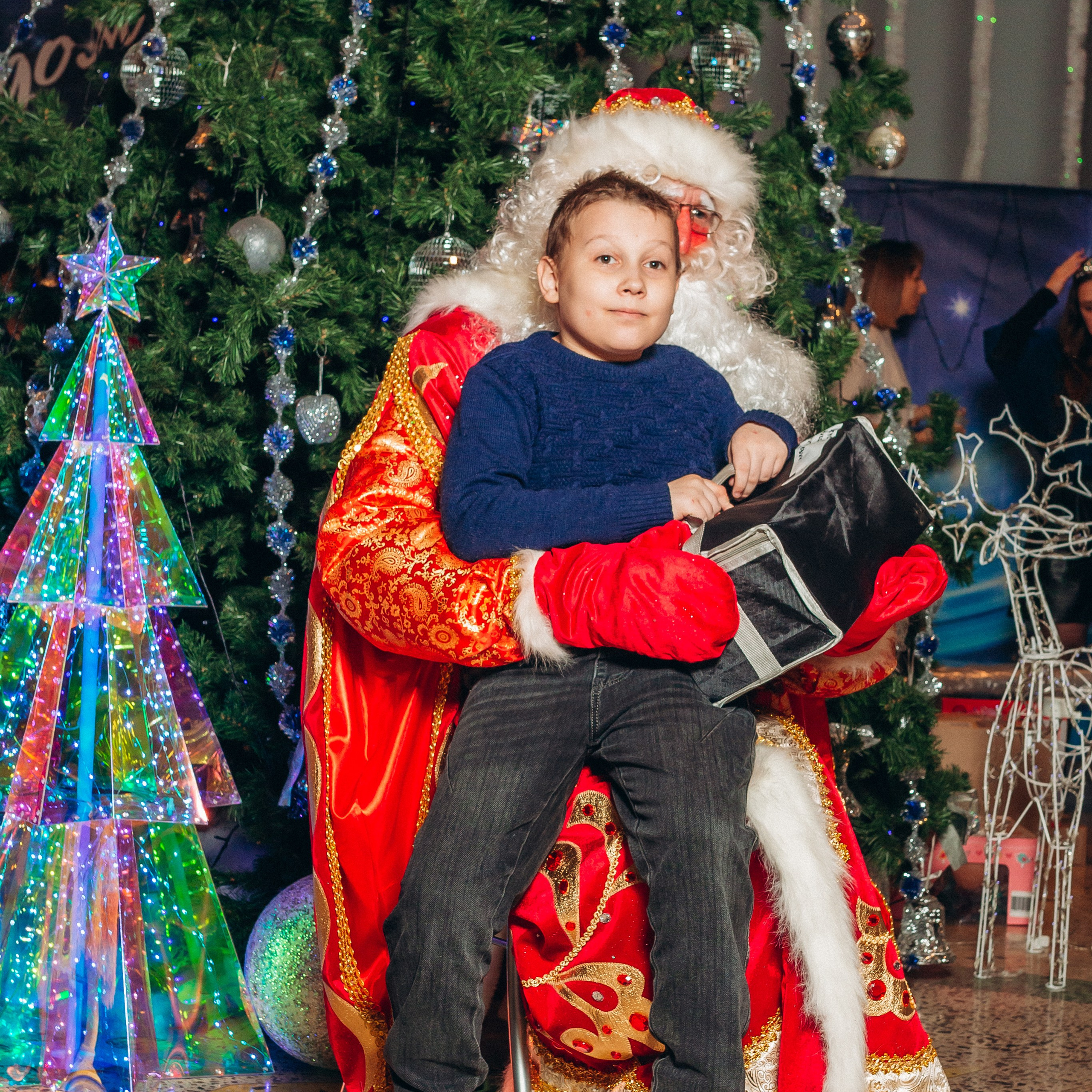 Новогодние чудеса с БЕТСИТИ: Подарки, улыбки и волшебство!