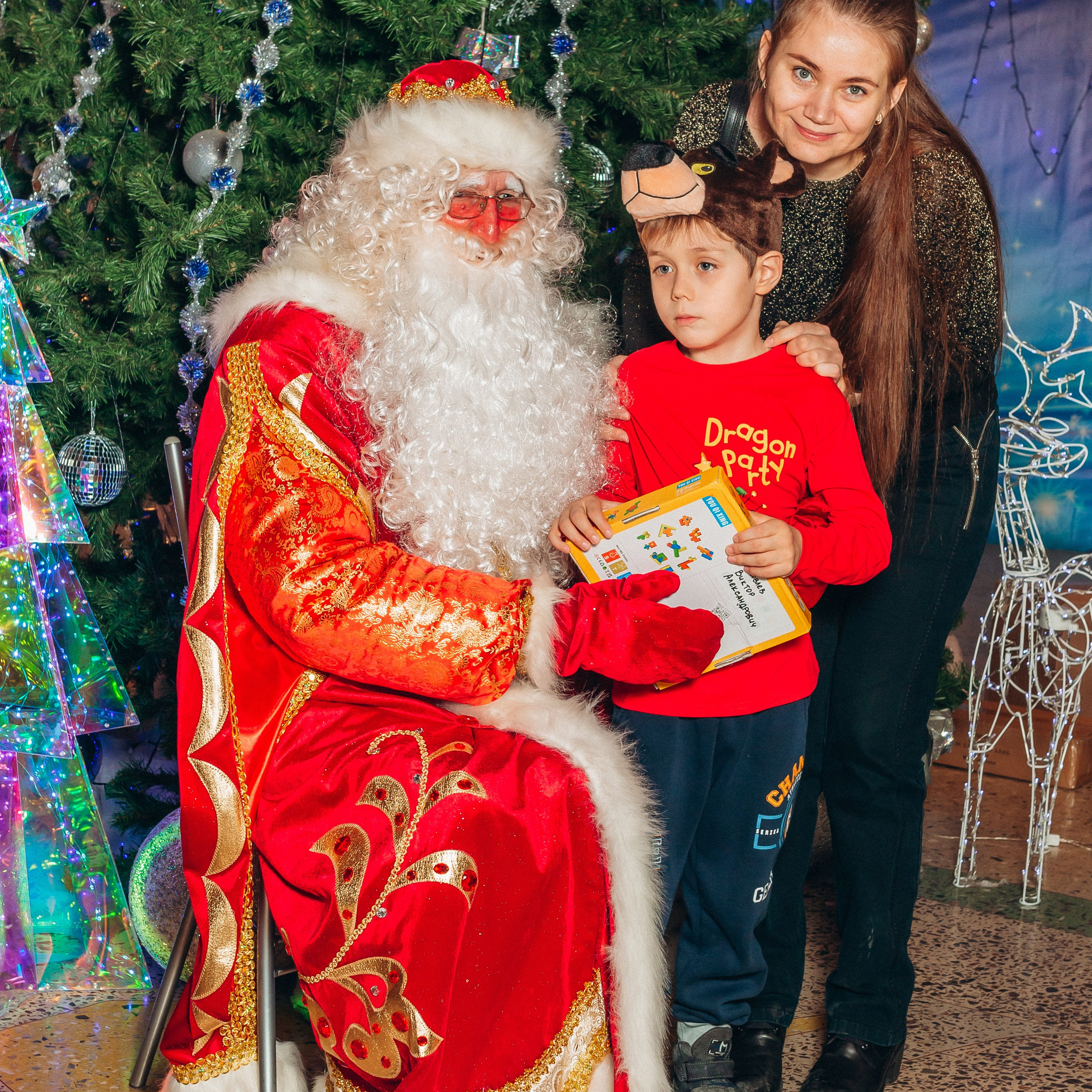 Новогодние чудеса с БЕТСИТИ: Подарки, улыбки и волшебство!