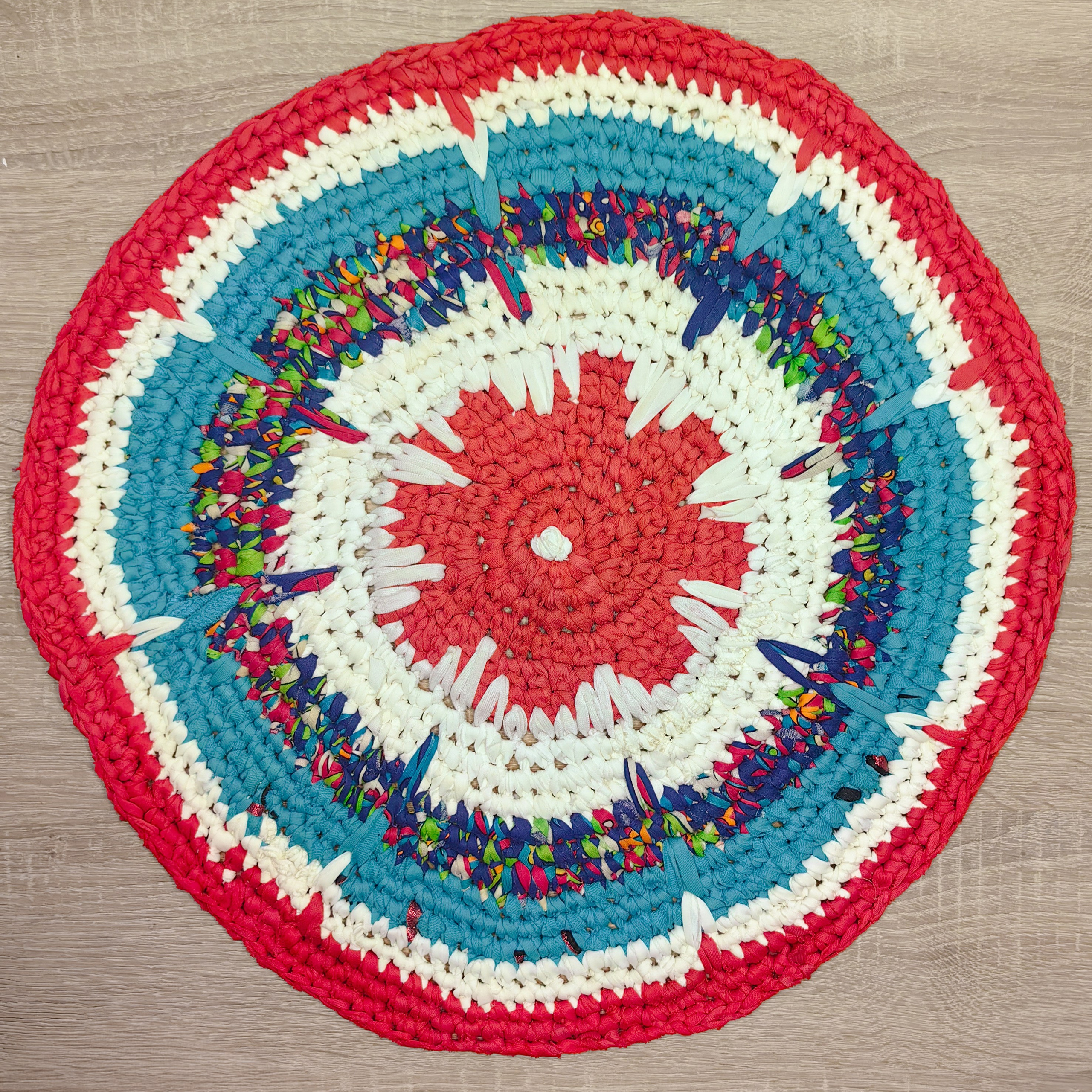 Коврик вязаный «Лучик»