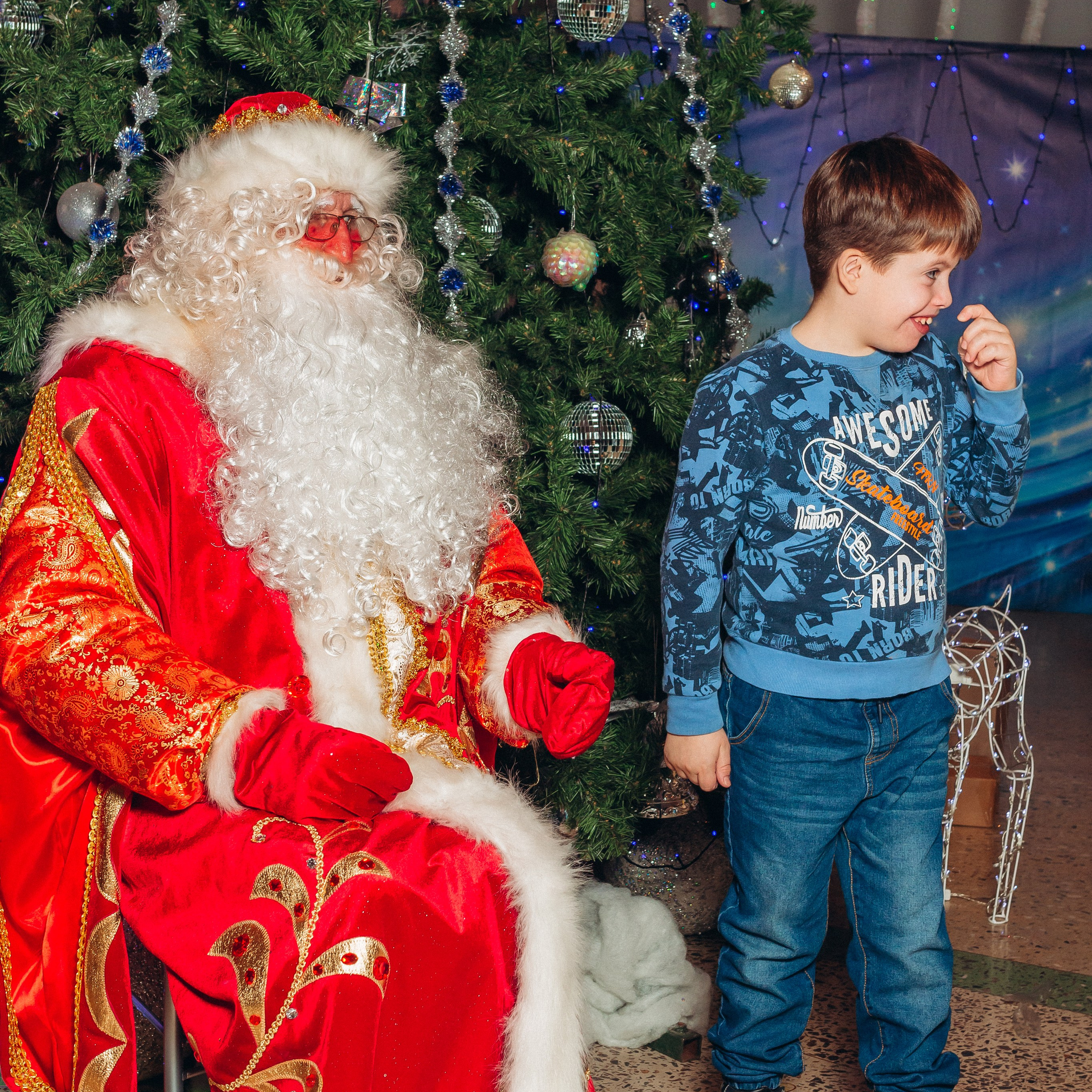 Новогодние чудеса с БЕТСИТИ: Подарки, улыбки и волшебство!