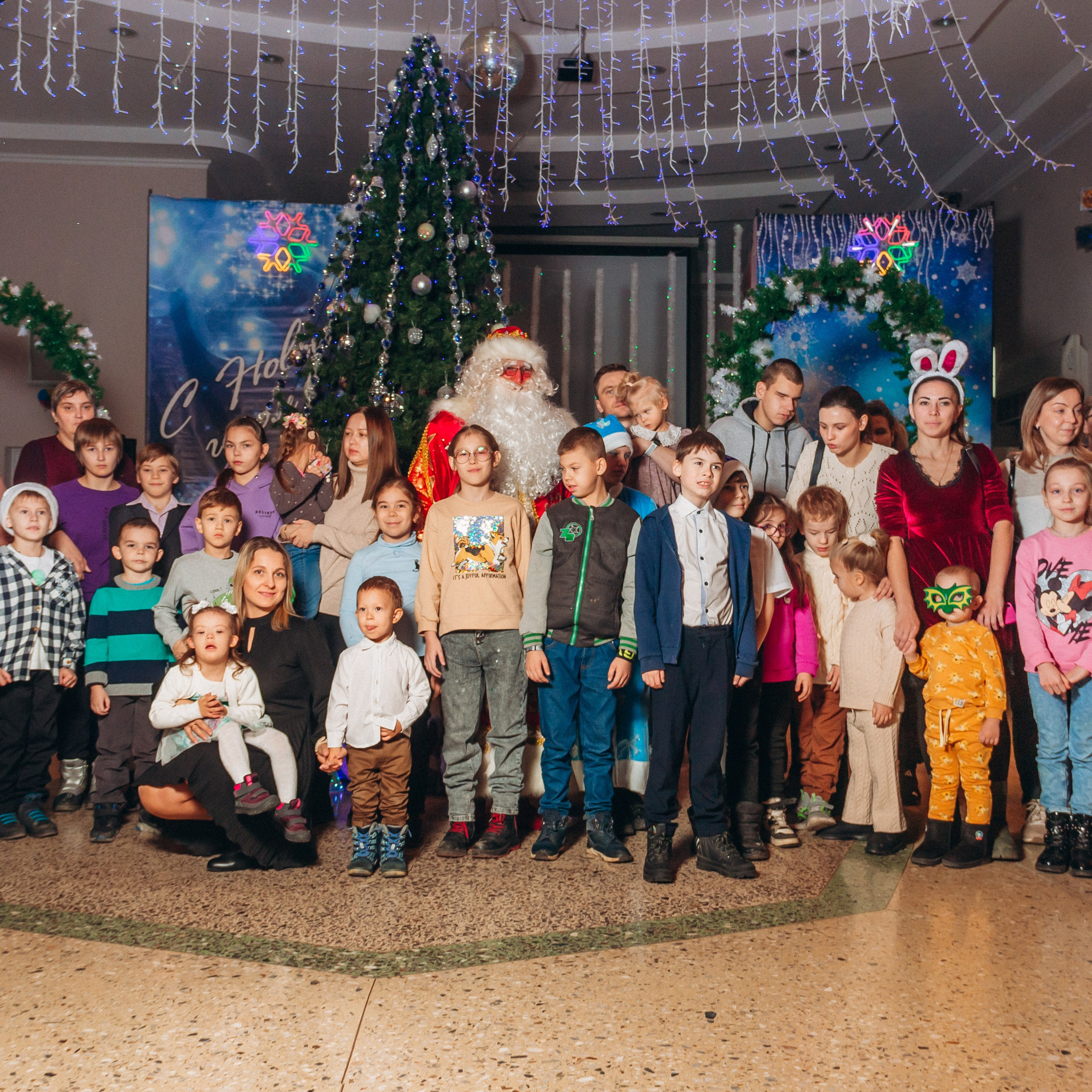 Новогодние чудеса с БЕТСИТИ: Подарки, улыбки и волшебство!