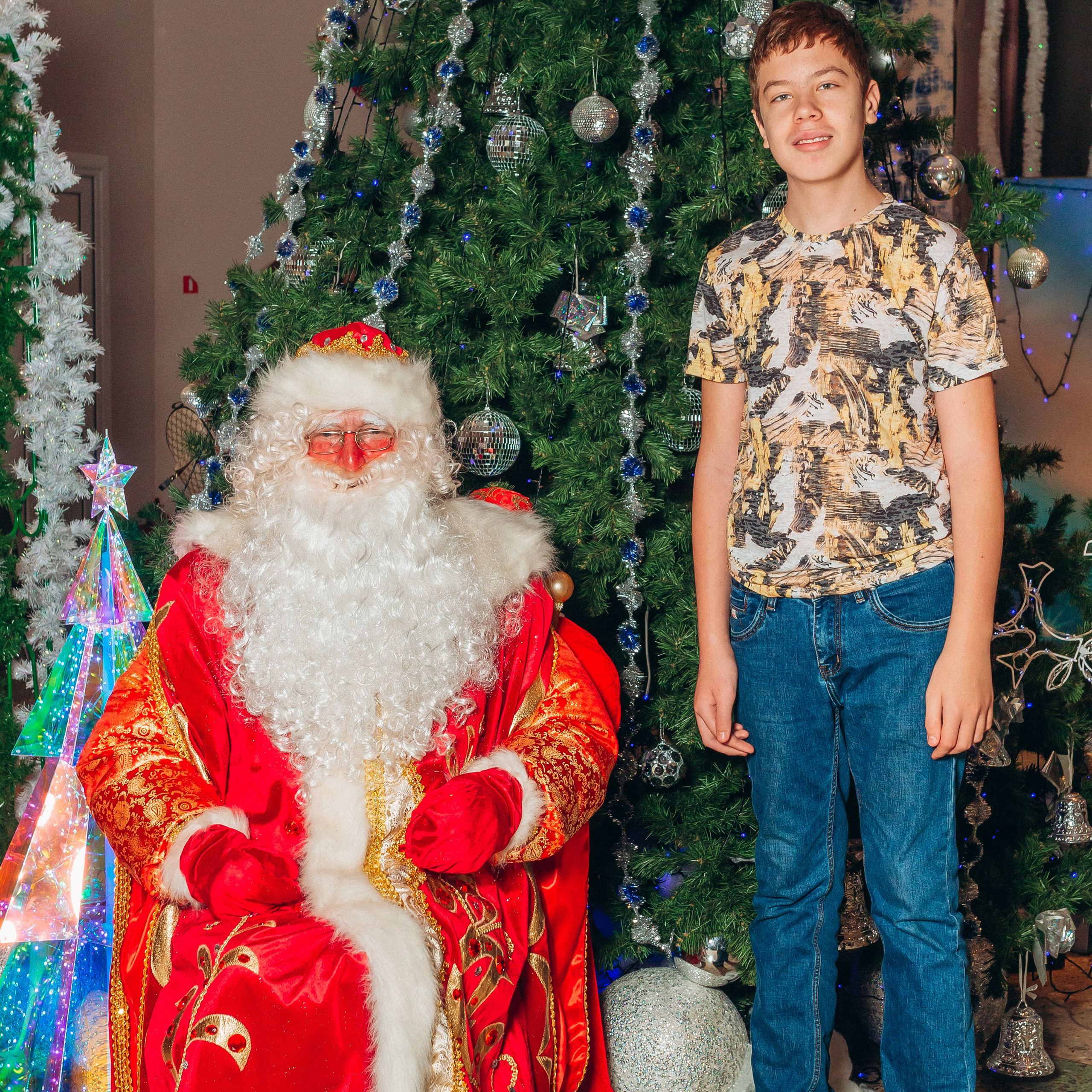 Новогодние чудеса с БЕТСИТИ: Подарки, улыбки и волшебство!