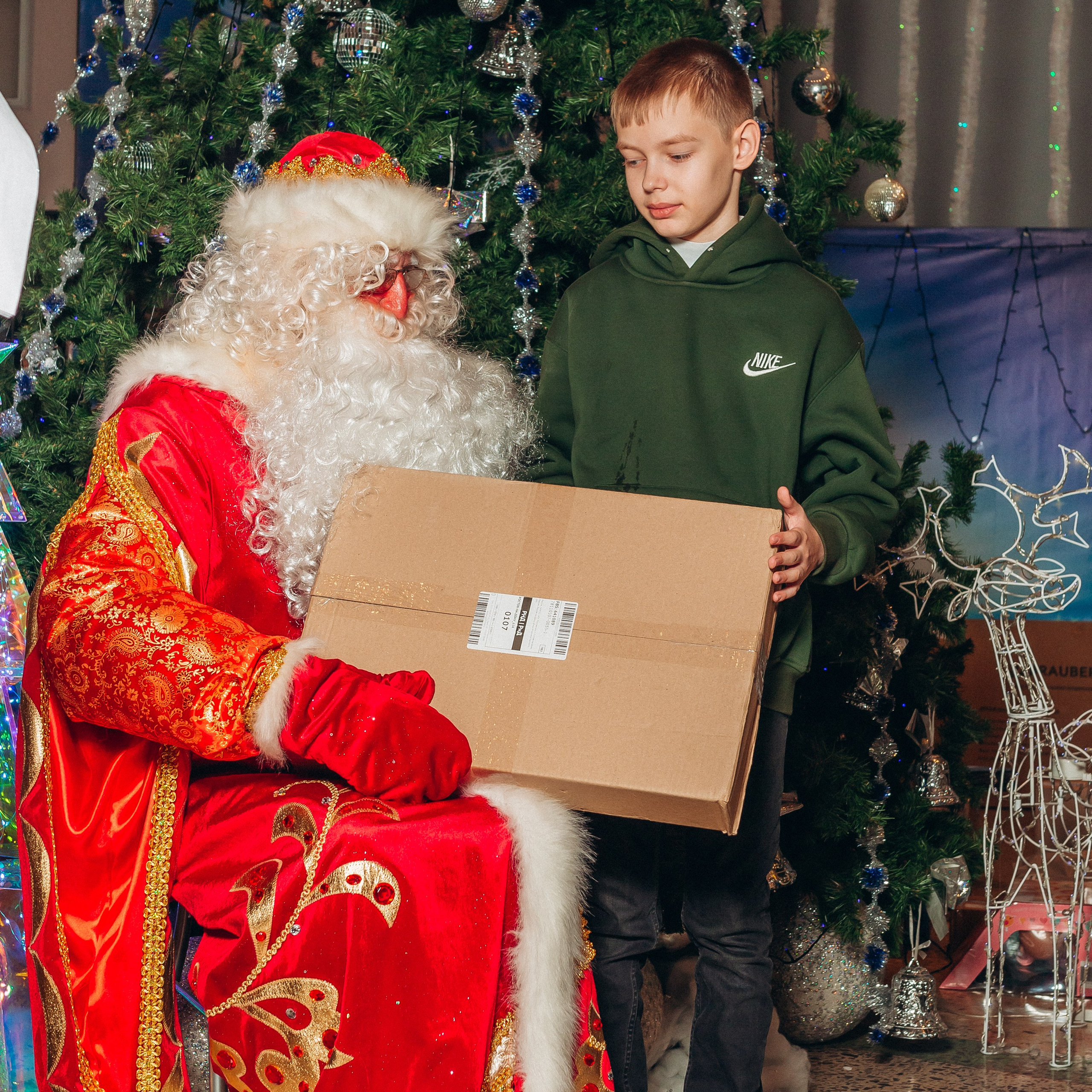 Новогодние чудеса с БЕТСИТИ: Подарки, улыбки и волшебство!