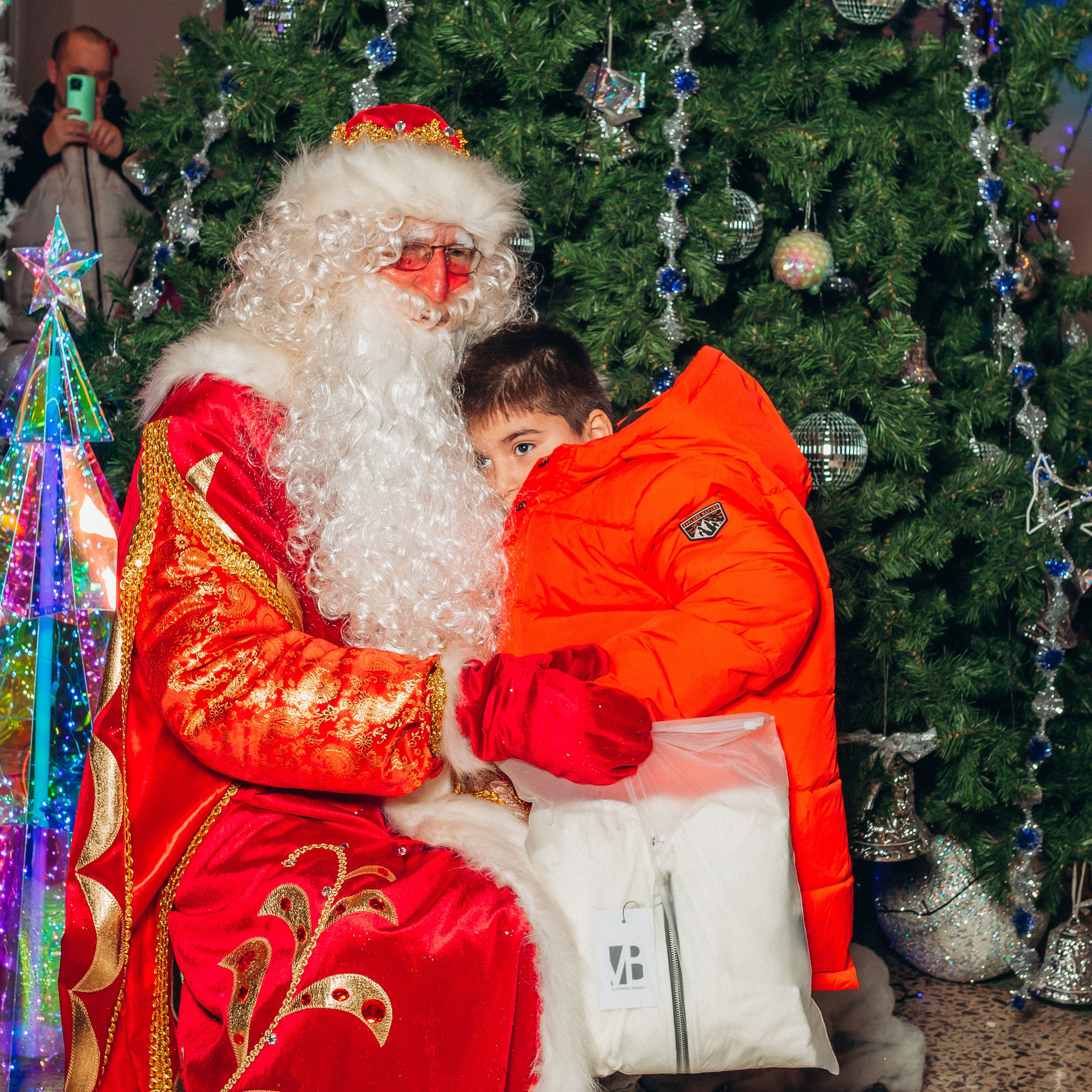 Новогодние чудеса с БЕТСИТИ: Подарки, улыбки и волшебство!