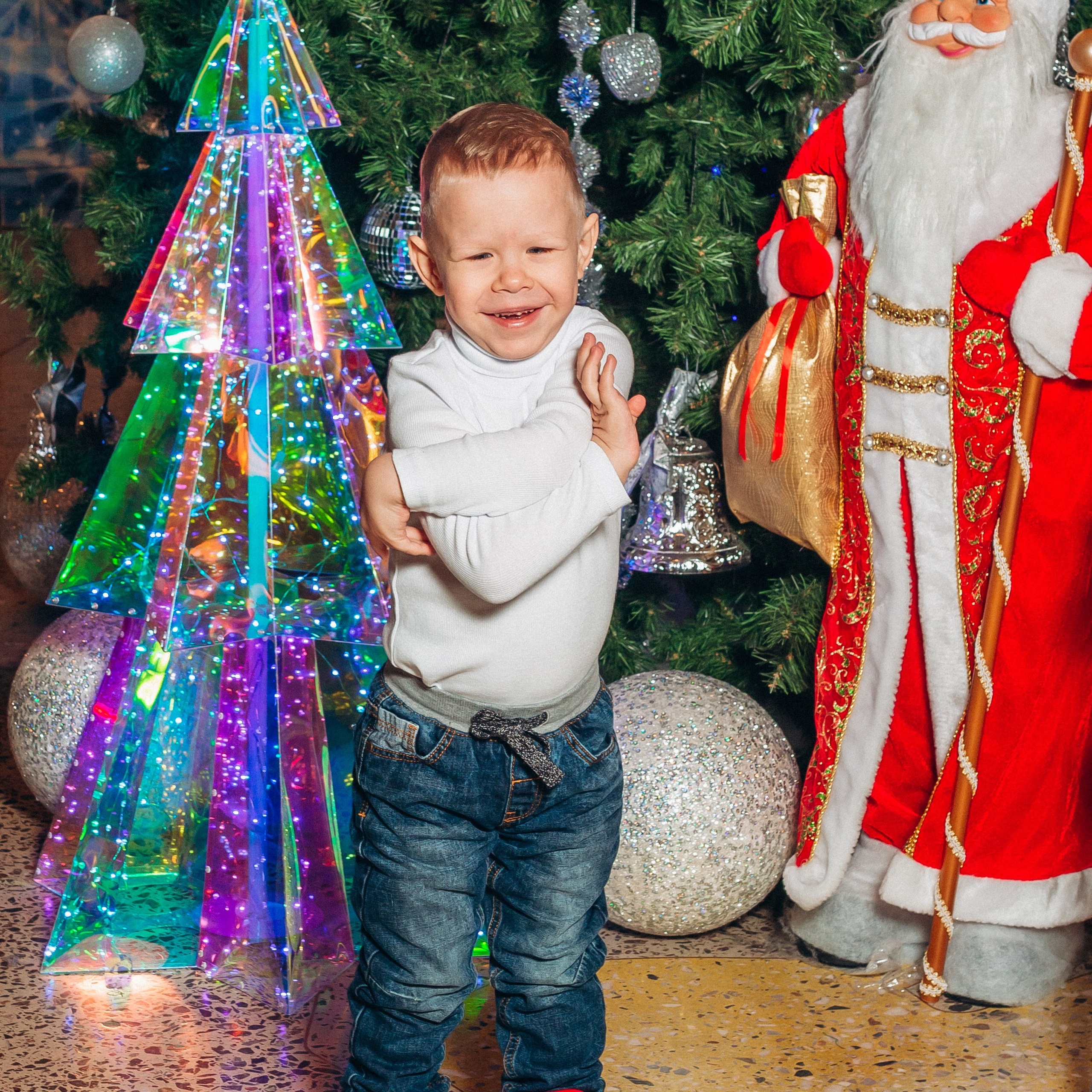 Новогодние чудеса с БЕТСИТИ: Подарки, улыбки и волшебство!