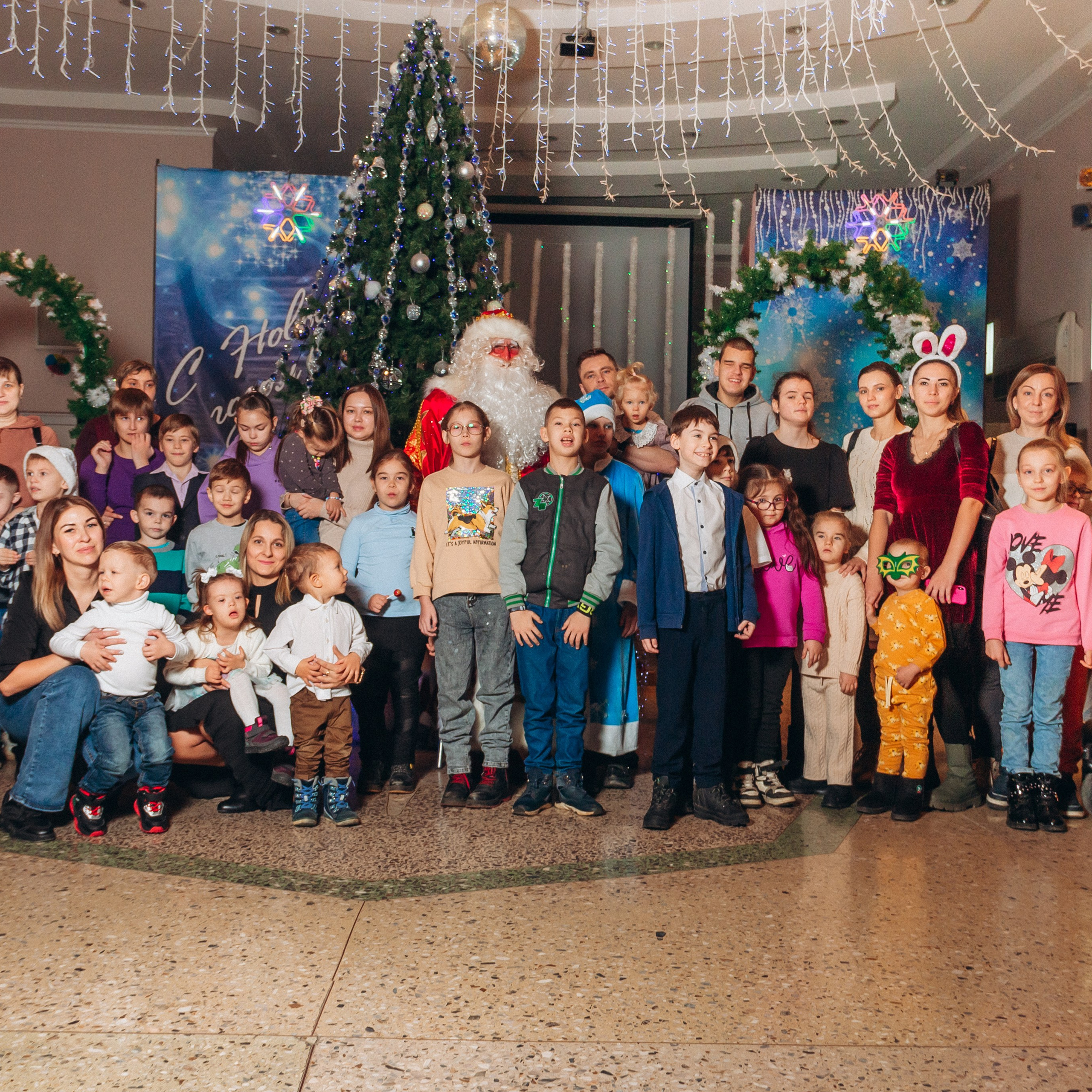 Новогодние чудеса с БЕТСИТИ: Подарки, улыбки и волшебство!