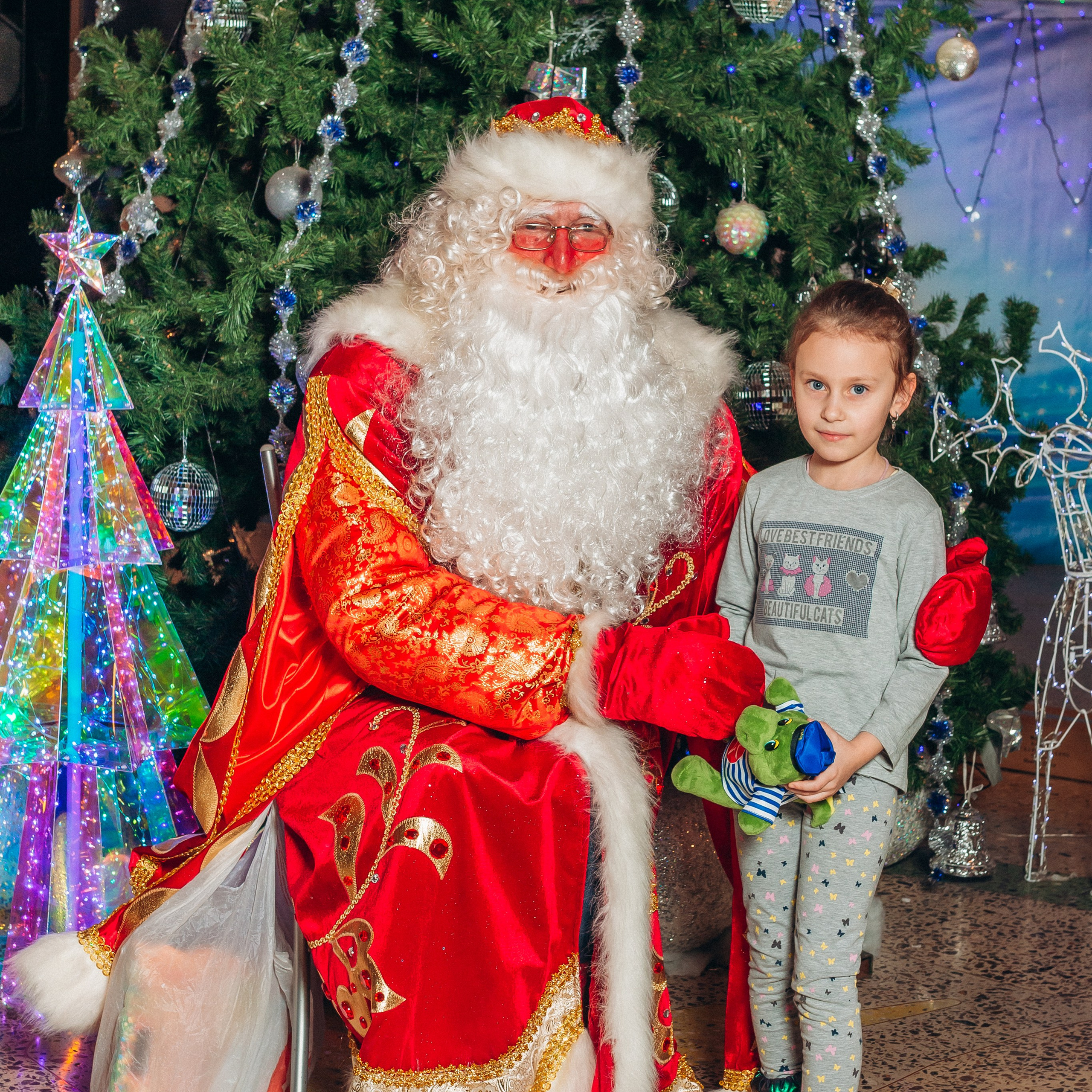 Новогодние чудеса с БЕТСИТИ: Подарки, улыбки и волшебство!