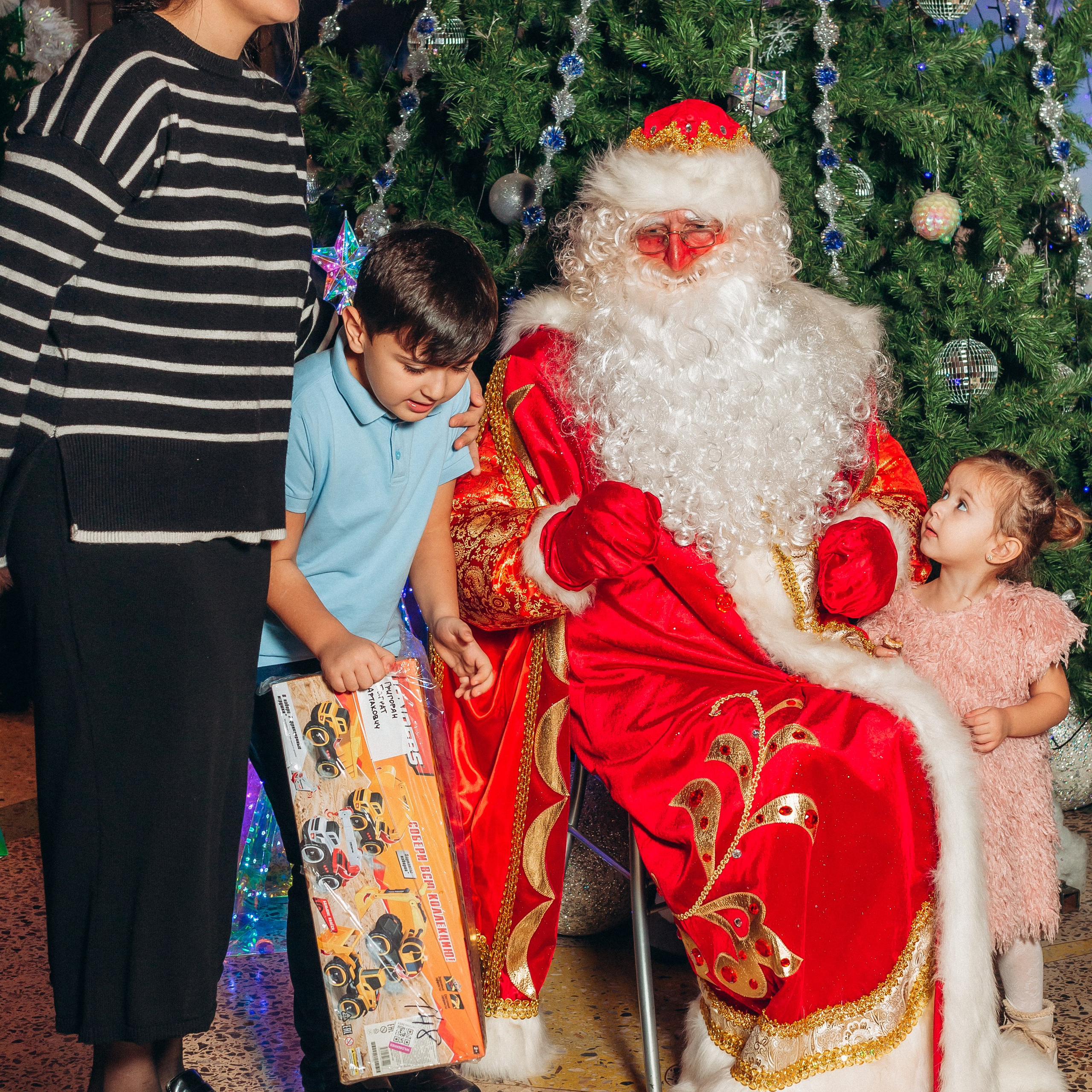 Новогодние чудеса с БЕТСИТИ: Подарки, улыбки и волшебство!