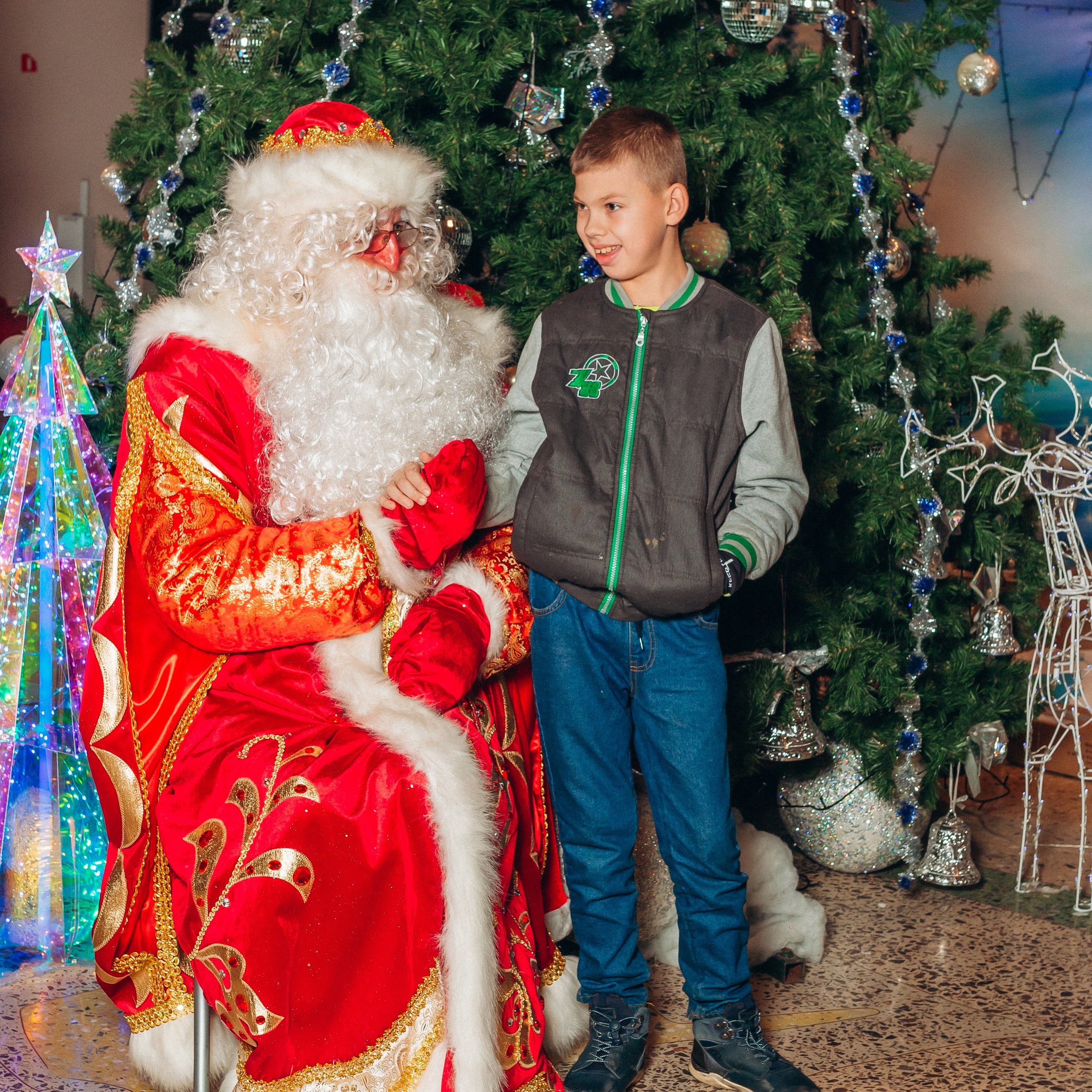 Новогодние чудеса с БЕТСИТИ: Подарки, улыбки и волшебство!