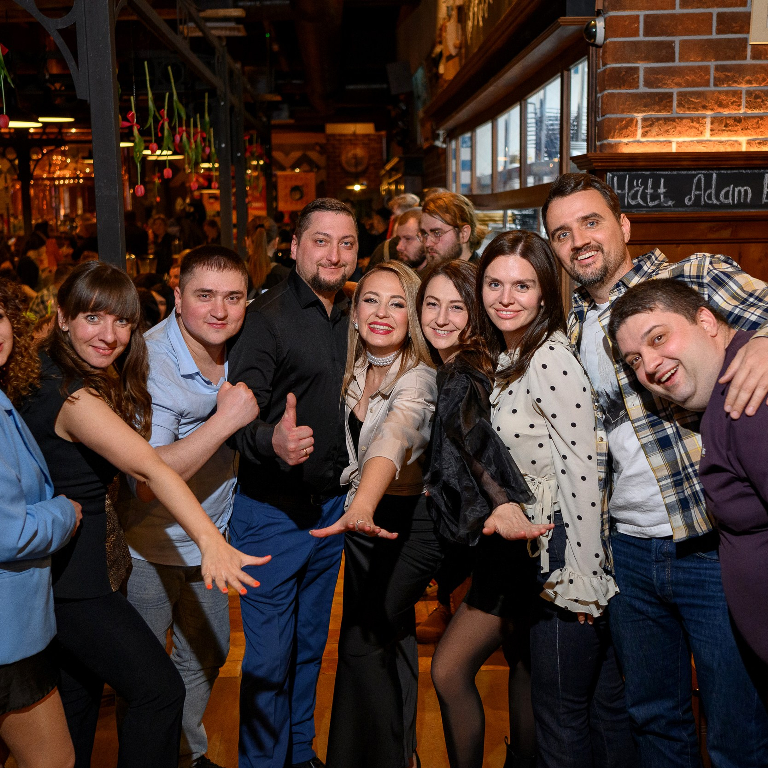 8Марта_МаксБрой