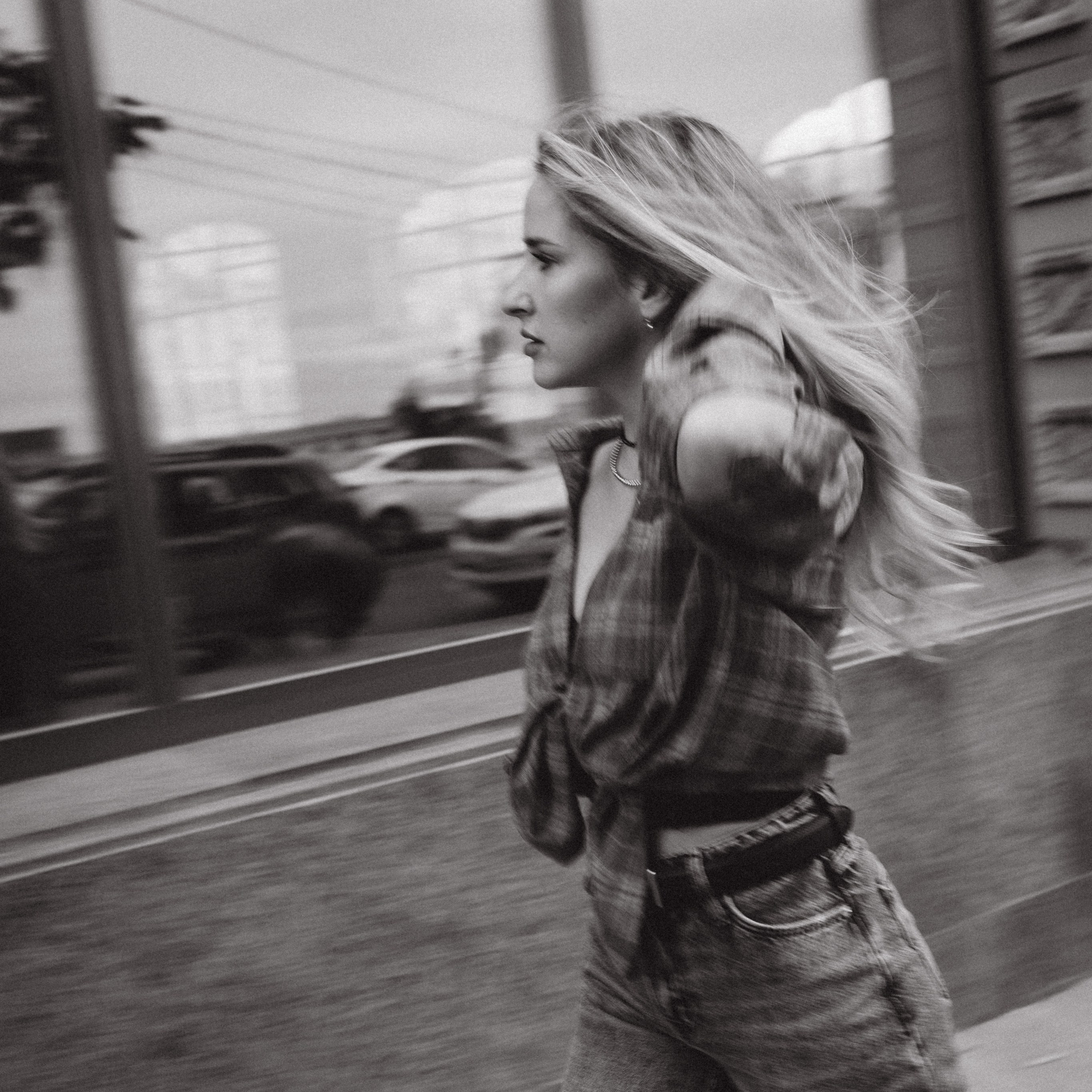 Катя. прогулка по городу