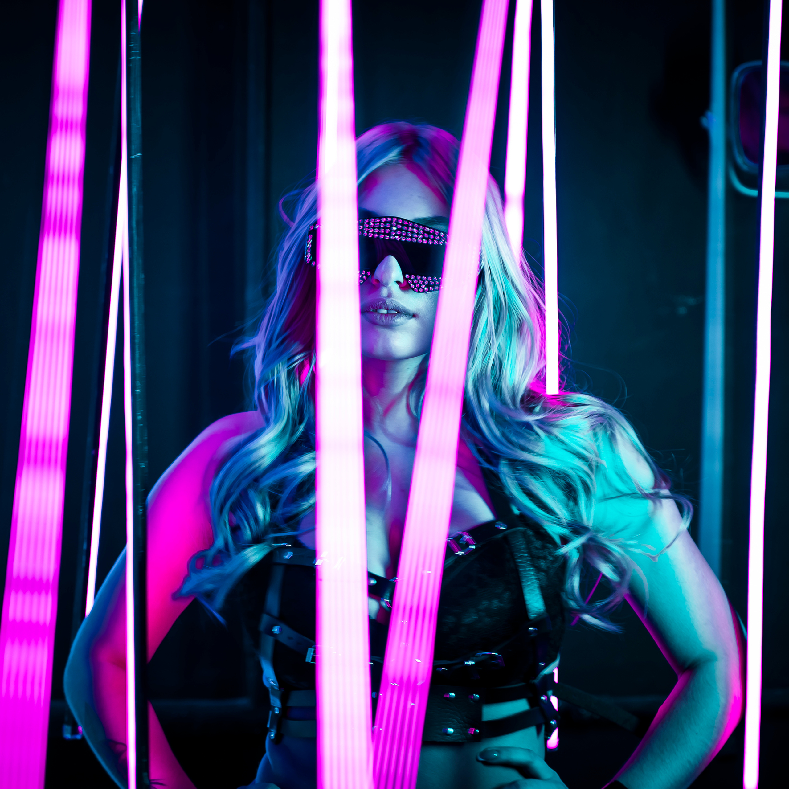 Неоновая рапсодия