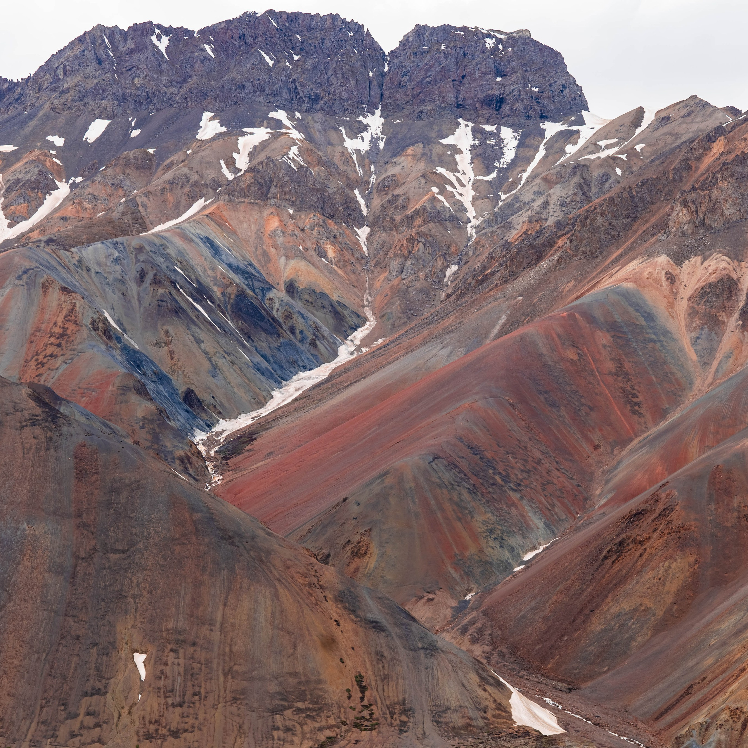 Цветные горы Сунтар — Хаята